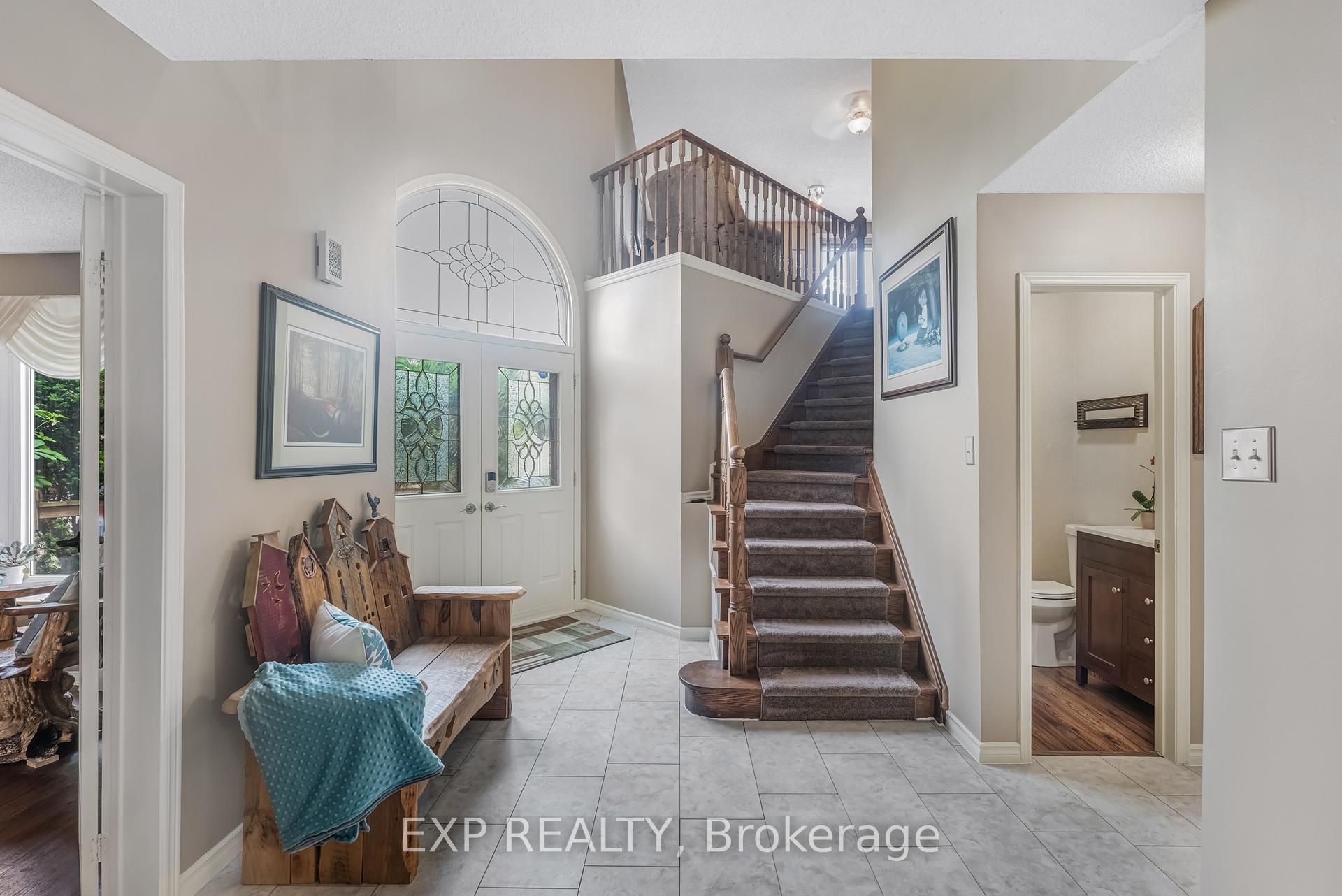 Photo 3 of 1064 Maury Crescent, Pickering, Liverpool — HOMEH