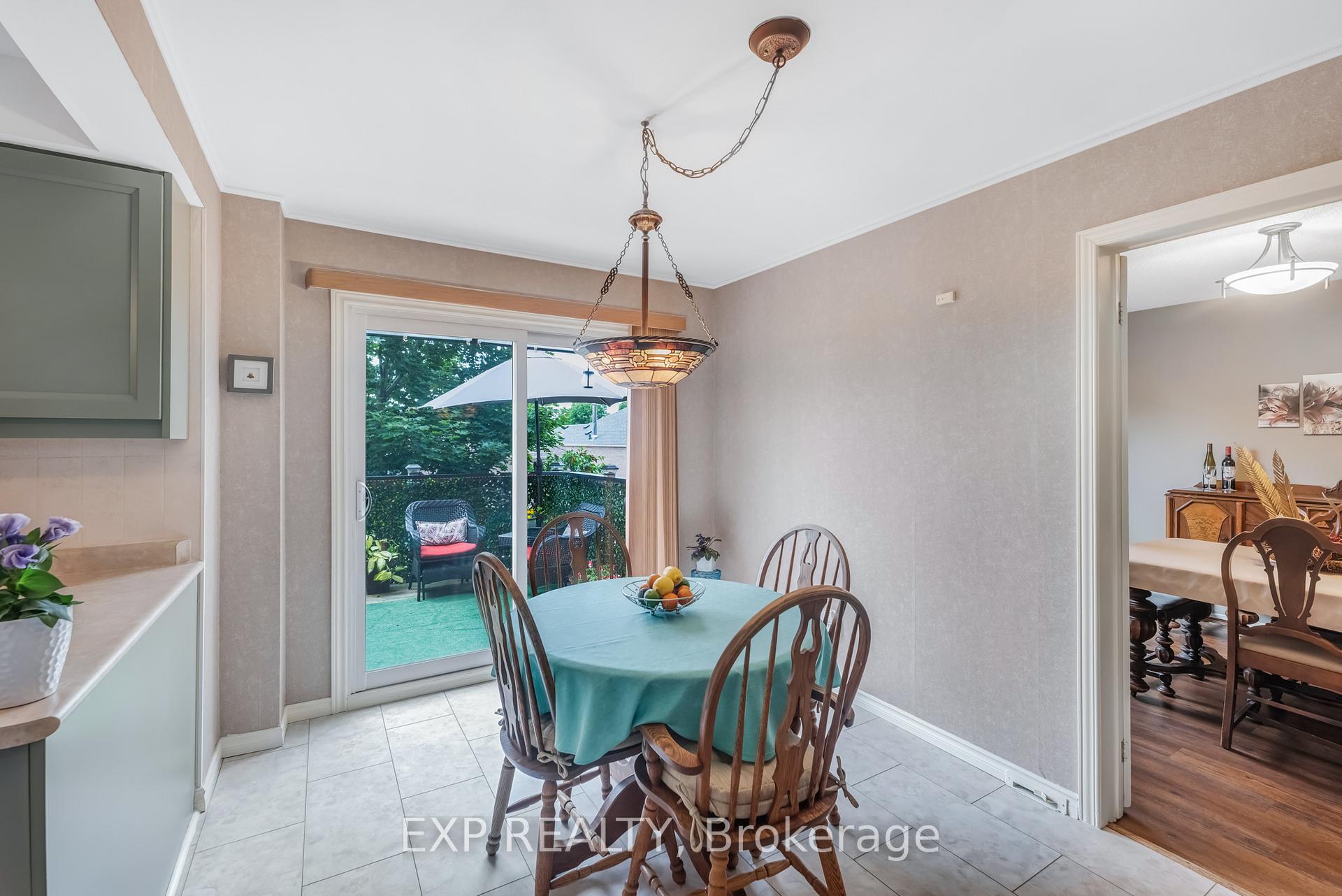 Photo 8 of 1064 Maury Crescent, Pickering, Liverpool — HOMEH