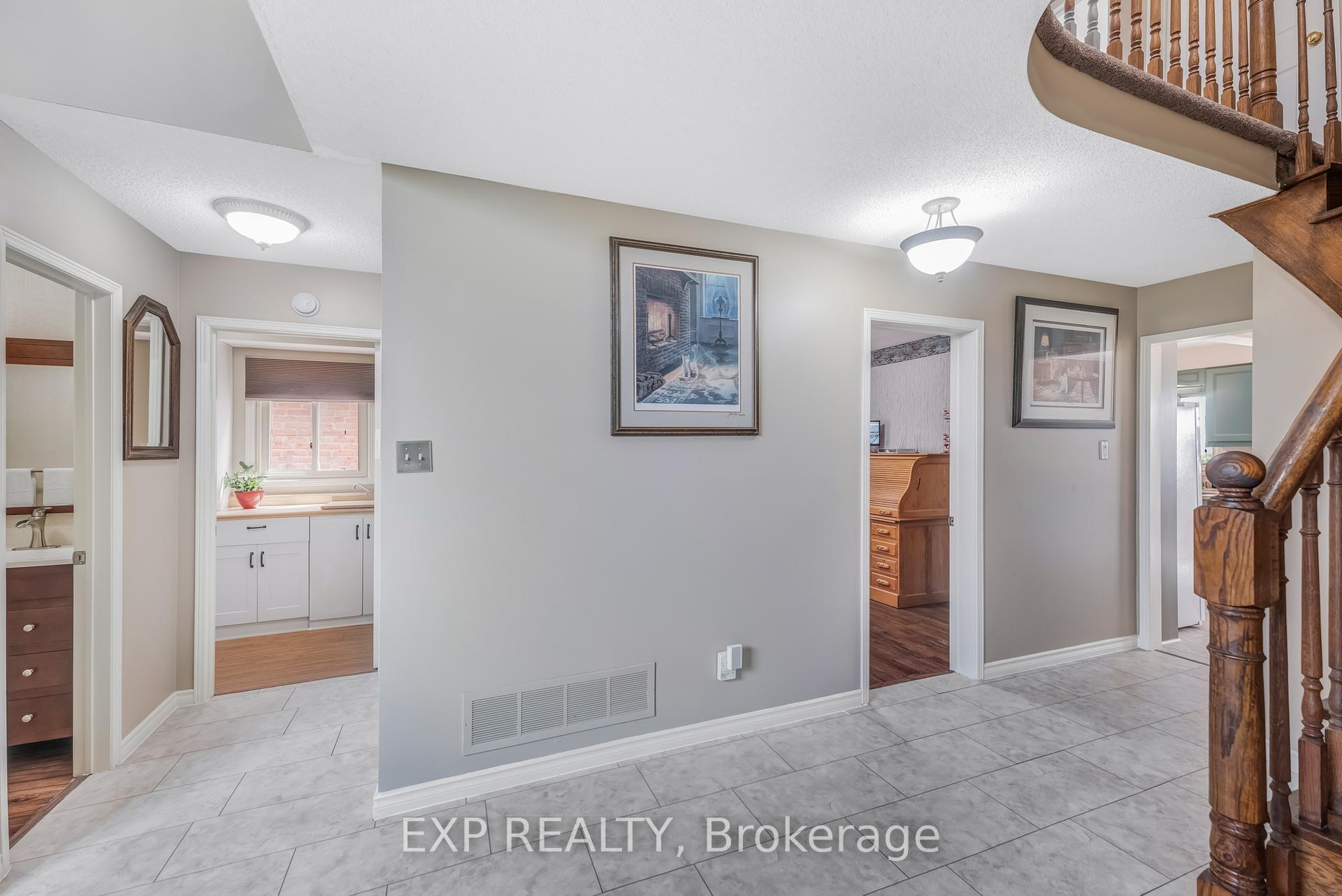 Photo 12 of 1064 Maury Crescent, Pickering, Liverpool — HOMEH