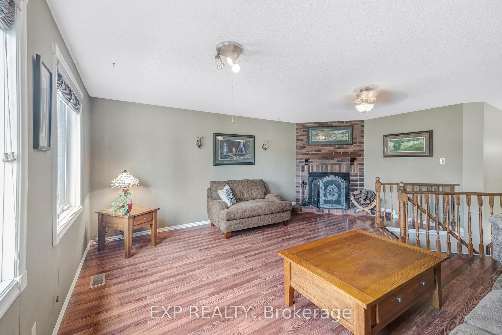 Photo 18 of 1064 Maury Crescent, Pickering, Liverpool — HOMEH