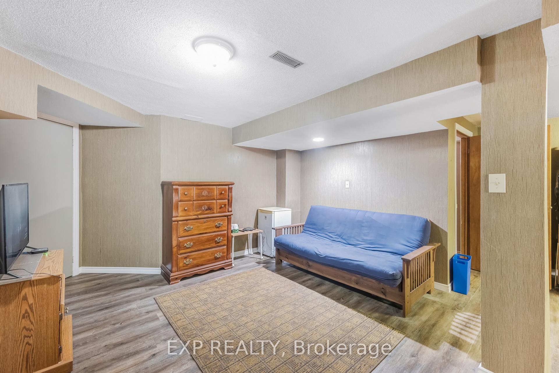 Photo 30 of 1064 Maury Crescent, Pickering, Liverpool — HOMEH