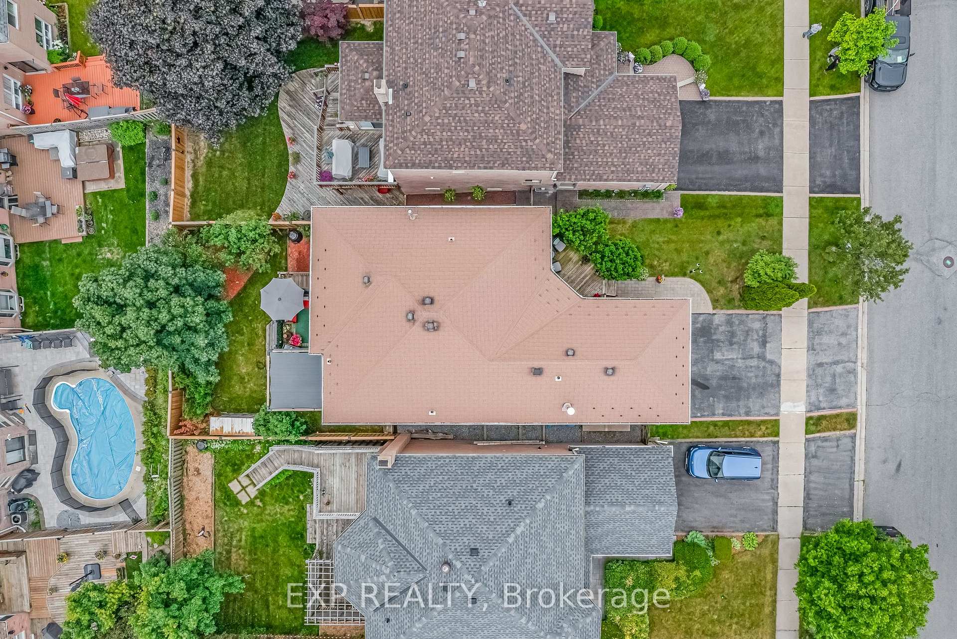 Photo 34 of 1064 Maury Crescent, Pickering, Liverpool — HOMEH