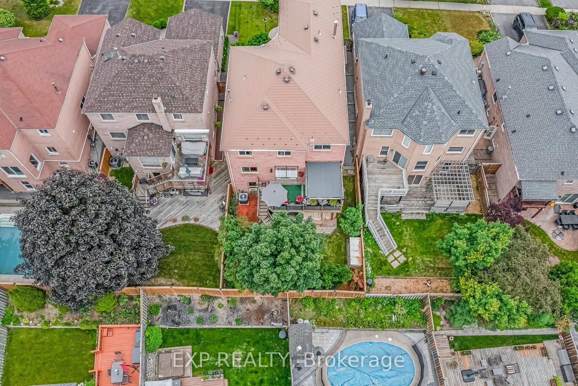 Photo 44 of 1064 Maury Crescent, Pickering, Liverpool — HOMEH