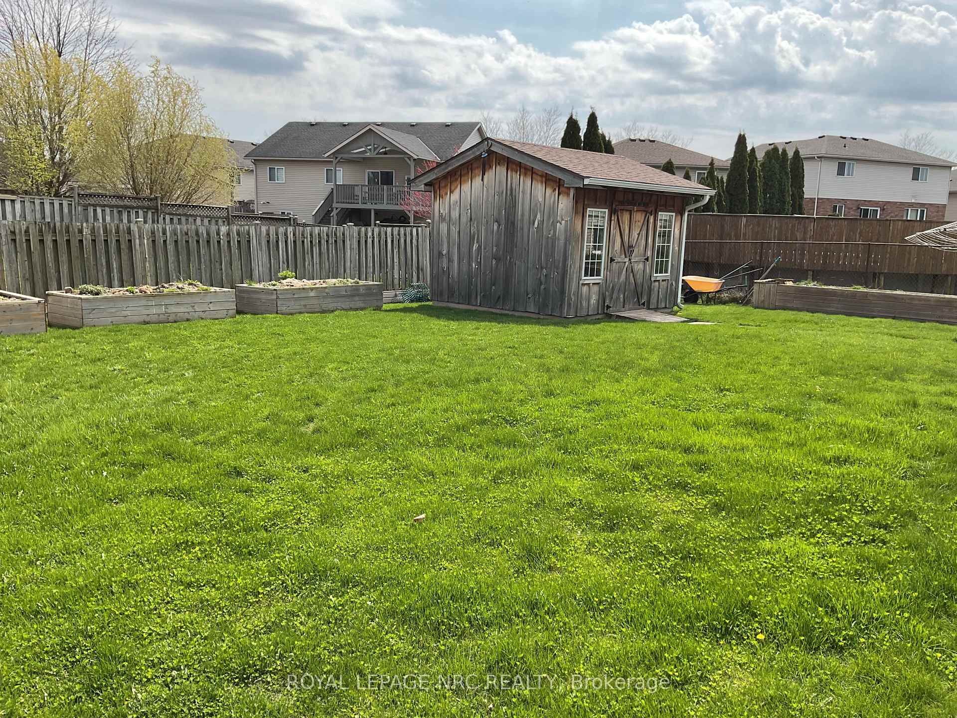 Photo 8 of 7710 Preakness Street, Niagara Falls, Ascot — HOMEH