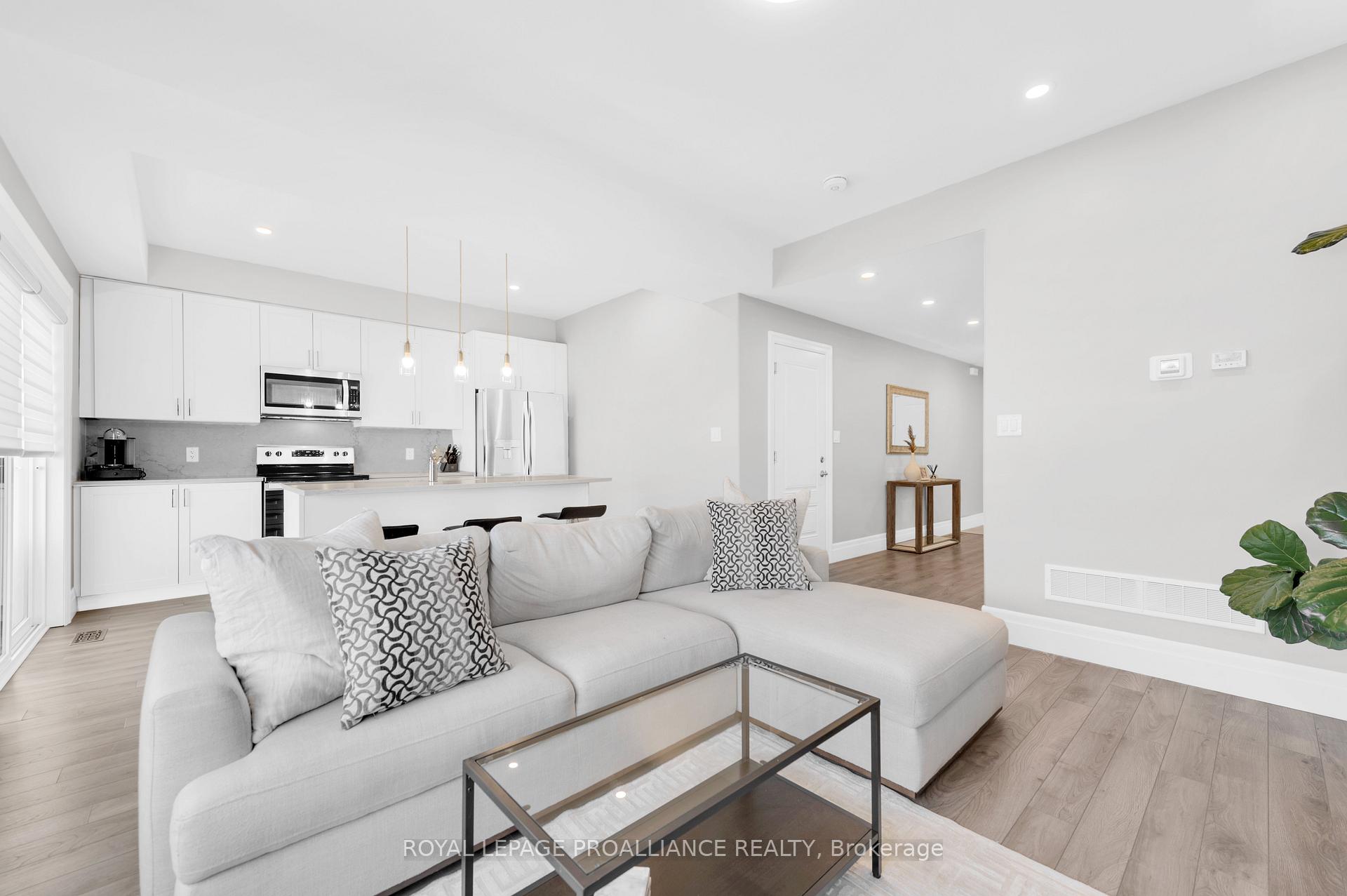 Photo 2 of 74 Campbell Crescent, Prince Edward County, South Marysburg Ward — HOMEH