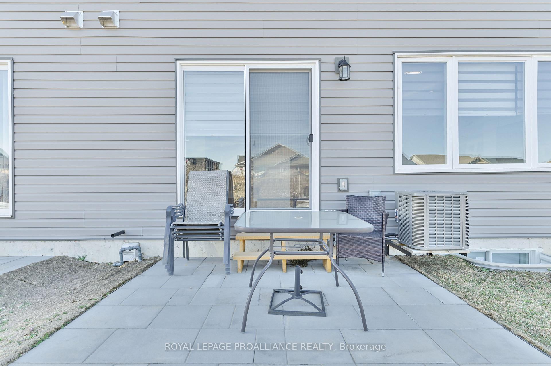 Photo 27 of 74 Campbell Crescent, Prince Edward County, South Marysburg Ward — HOMEH