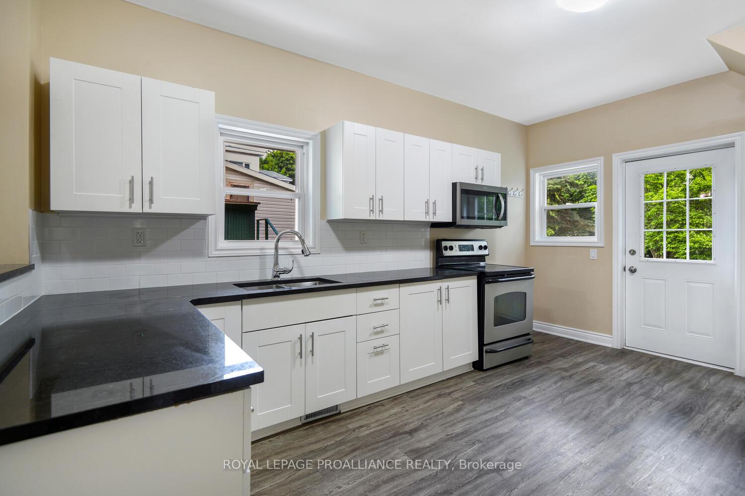 Photo 14 of 254 East Street S, Prescott — HOMEH