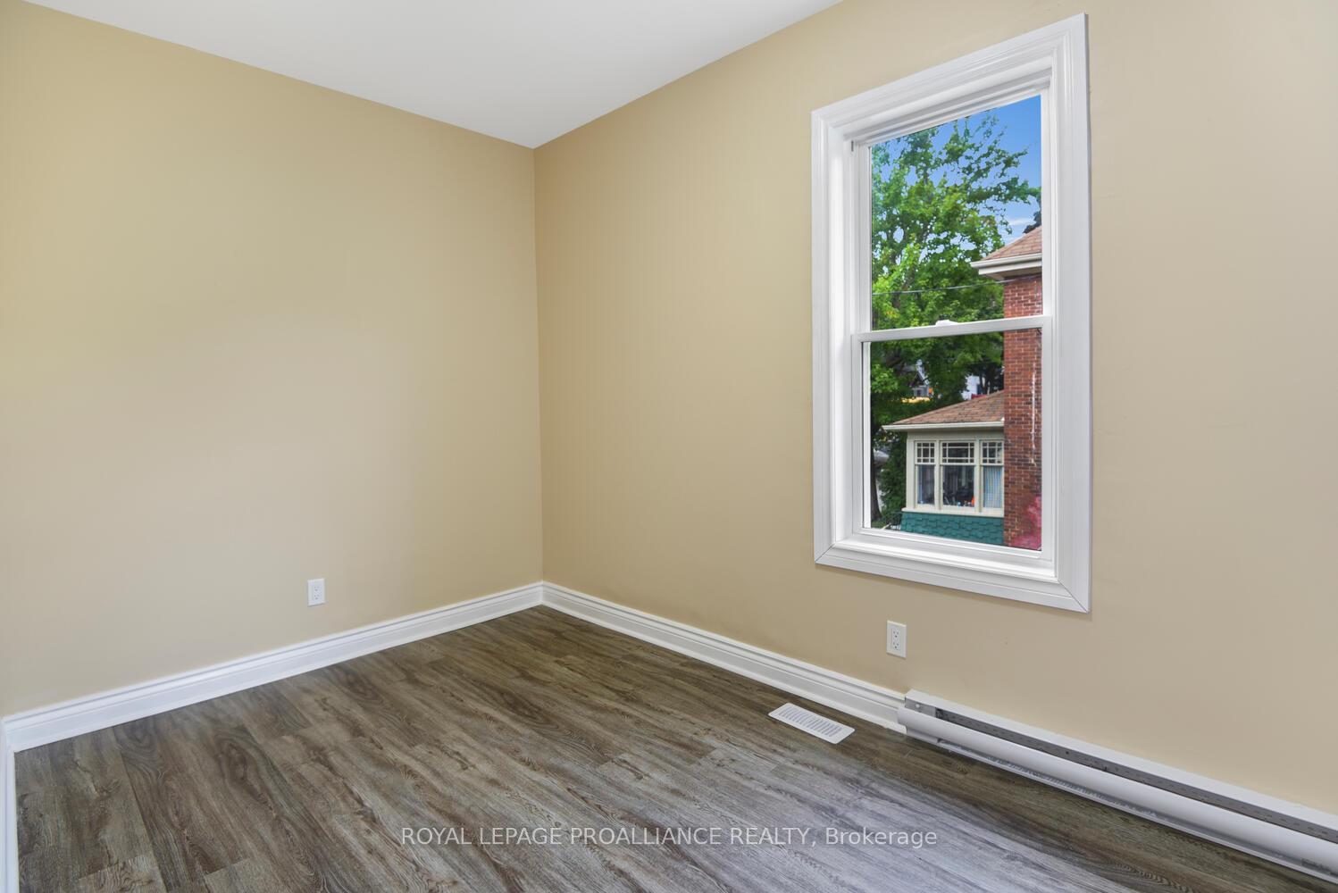 Photo 21 of 254 East Street S, Prescott — HOMEH