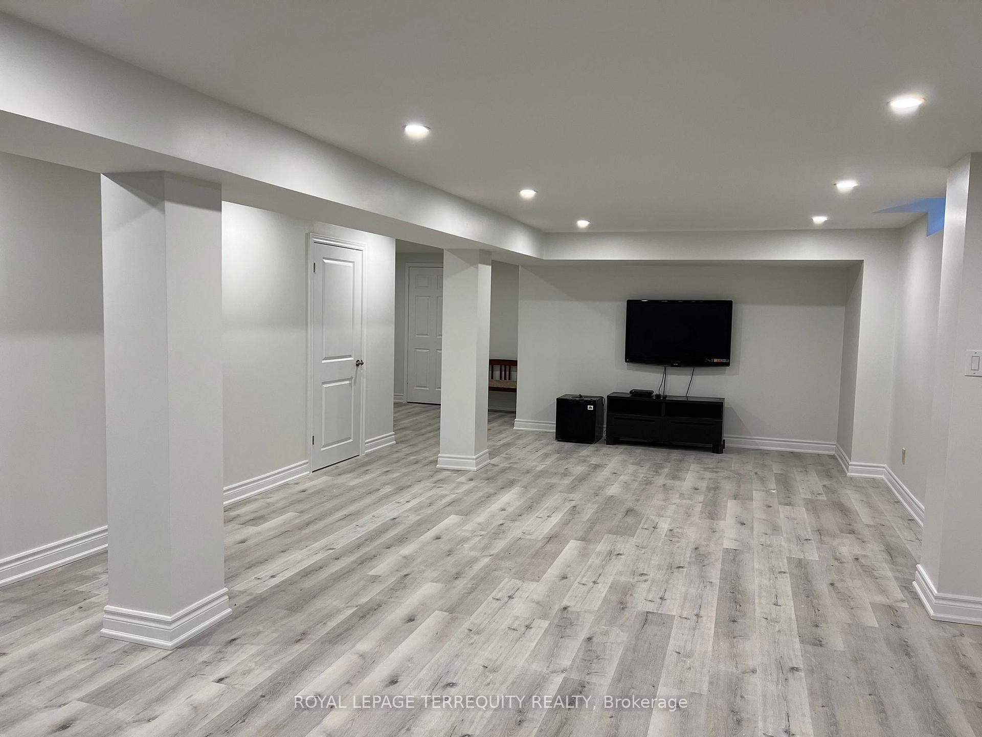 Photo 4 of Unit Bsmt, 286 Hoover Drive, Pickering, Rougemount — HOMEH