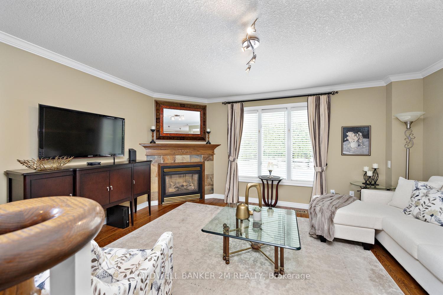 Photo 17 of 348 Ryerson Crescent, Oshawa, Samac — HOMEH