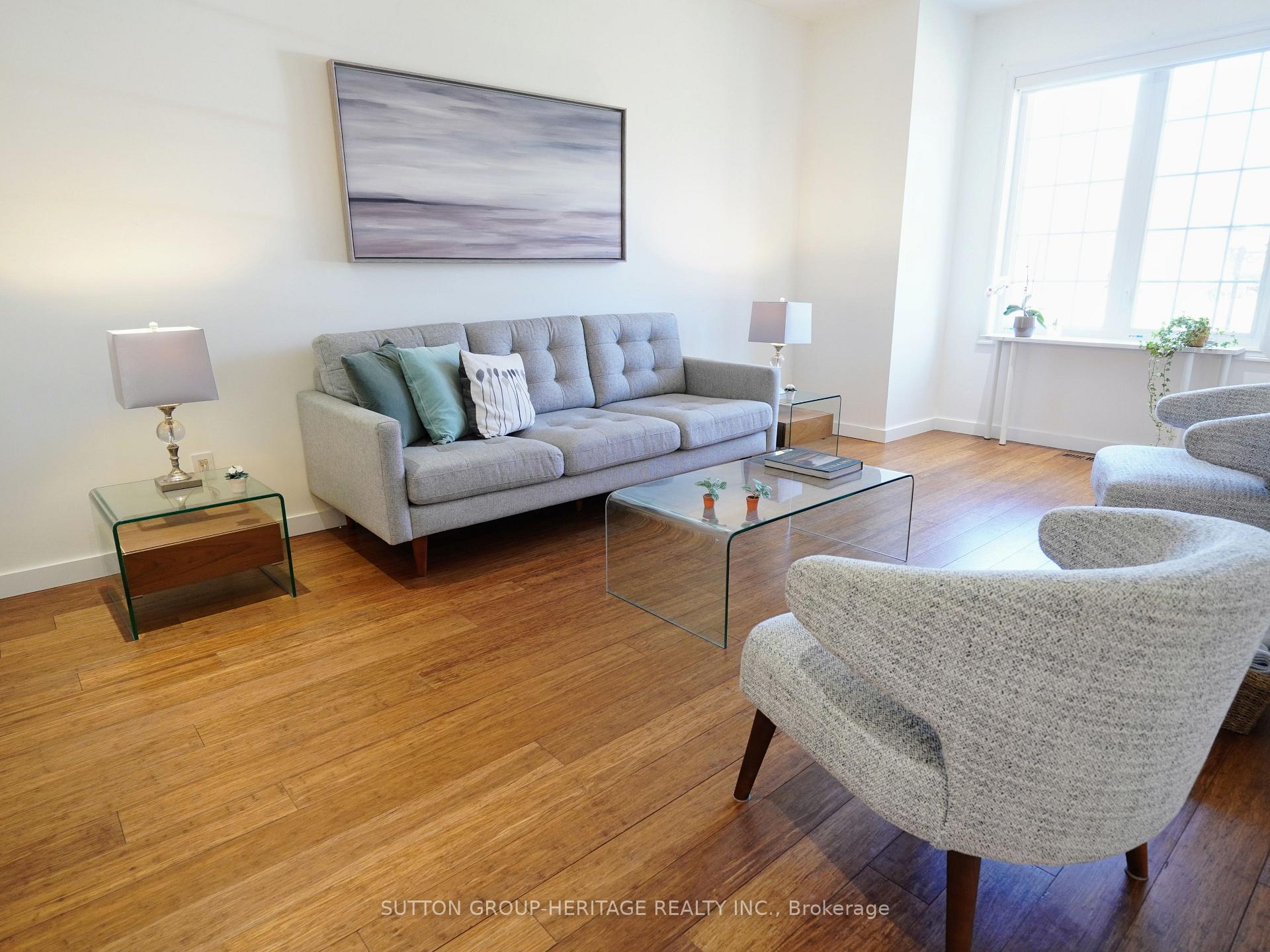 Photo 3 of 121 Sandcherry Court, Pickering, Highbush — HOMEH