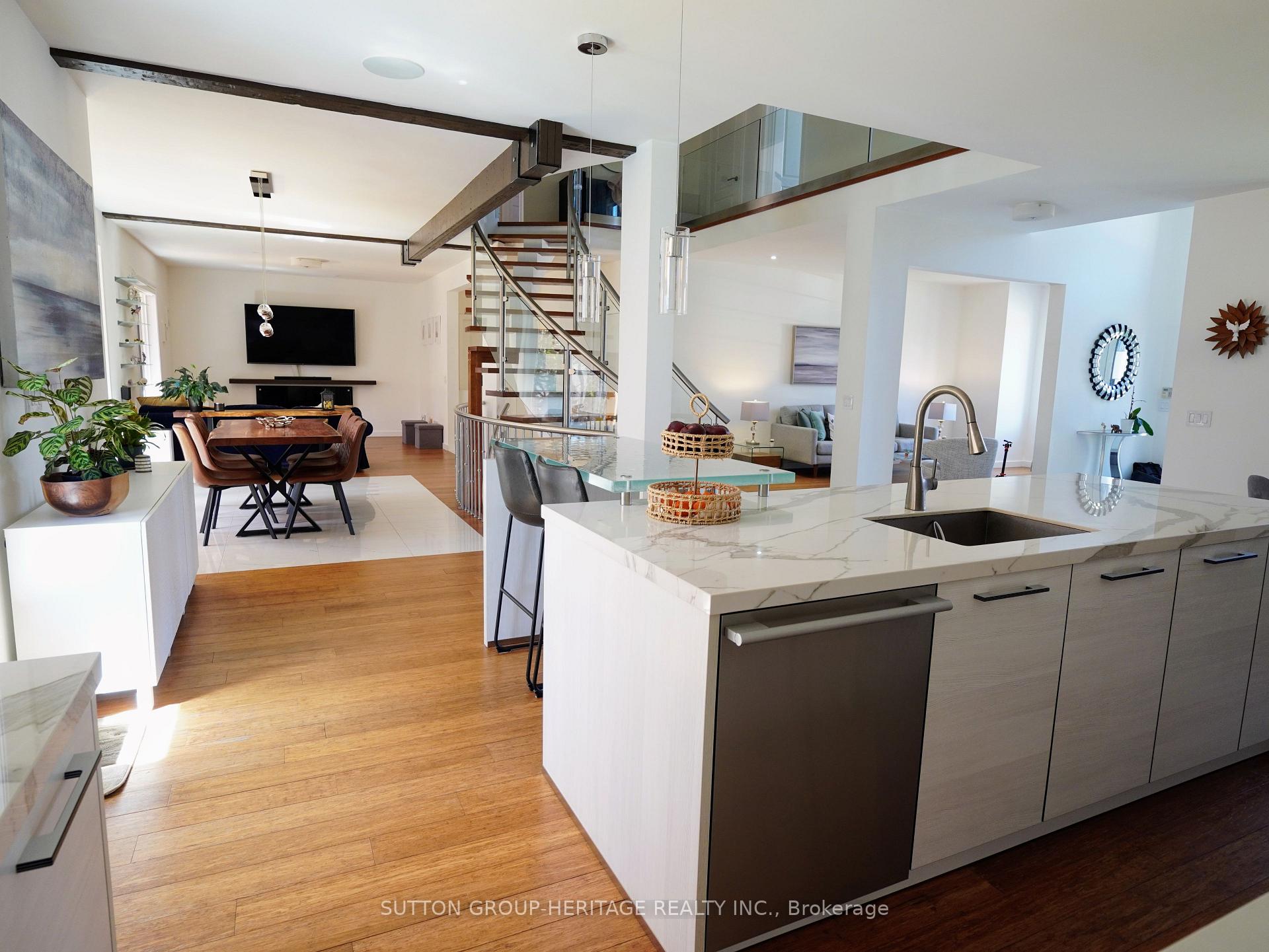 Photo 10 of 121 Sandcherry Court, Pickering, Highbush — HOMEH