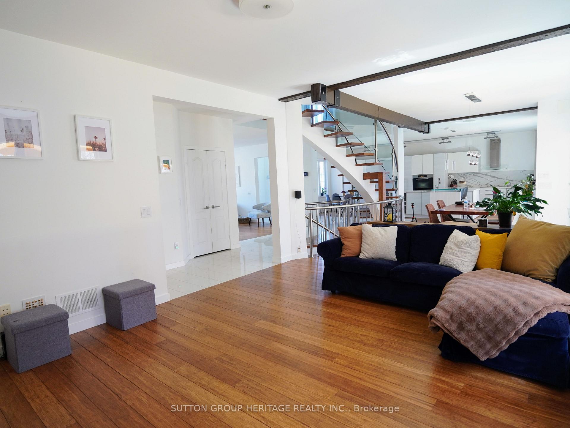 Photo 12 of 121 Sandcherry Court, Pickering, Highbush — HOMEH