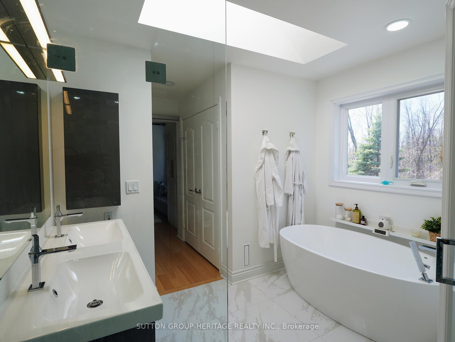 Photo 18 of 121 Sandcherry Court, Pickering, Highbush — HOMEH