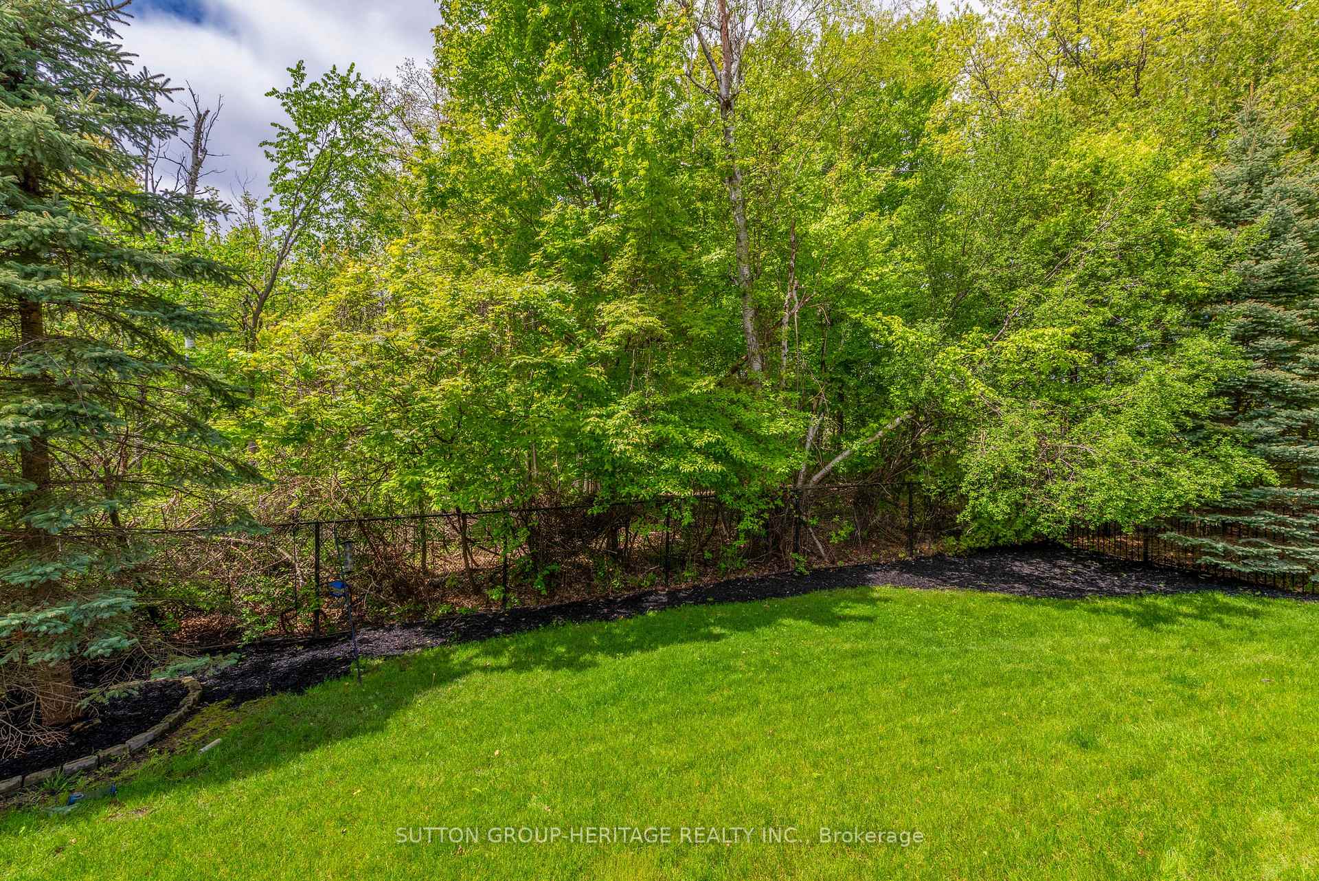 Photo 35 of 121 Sandcherry Court, Pickering, Highbush — HOMEH