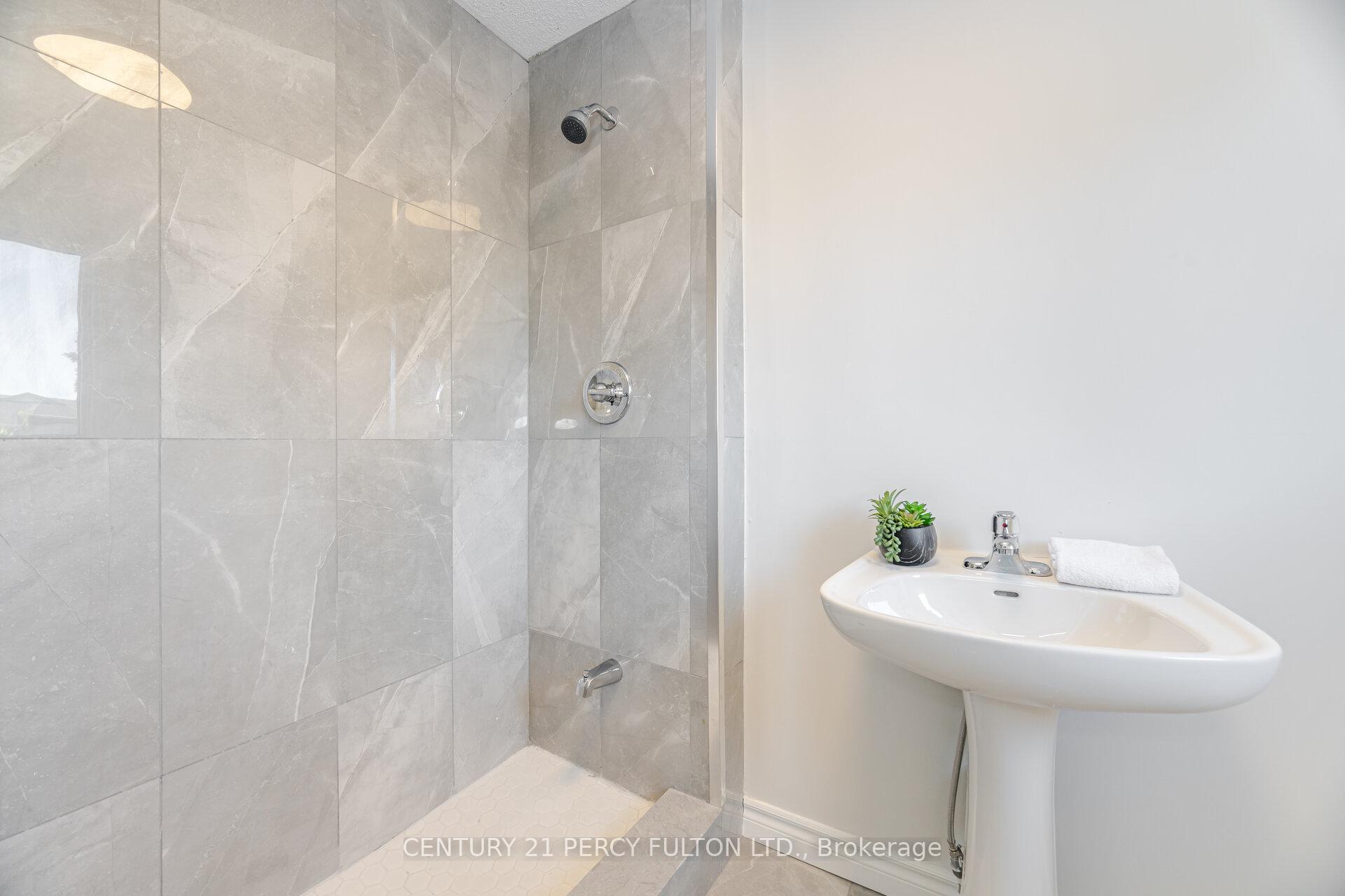 Photo 22 of 1927 Parkside Drive, Pickering, Amberlea — HOMEH