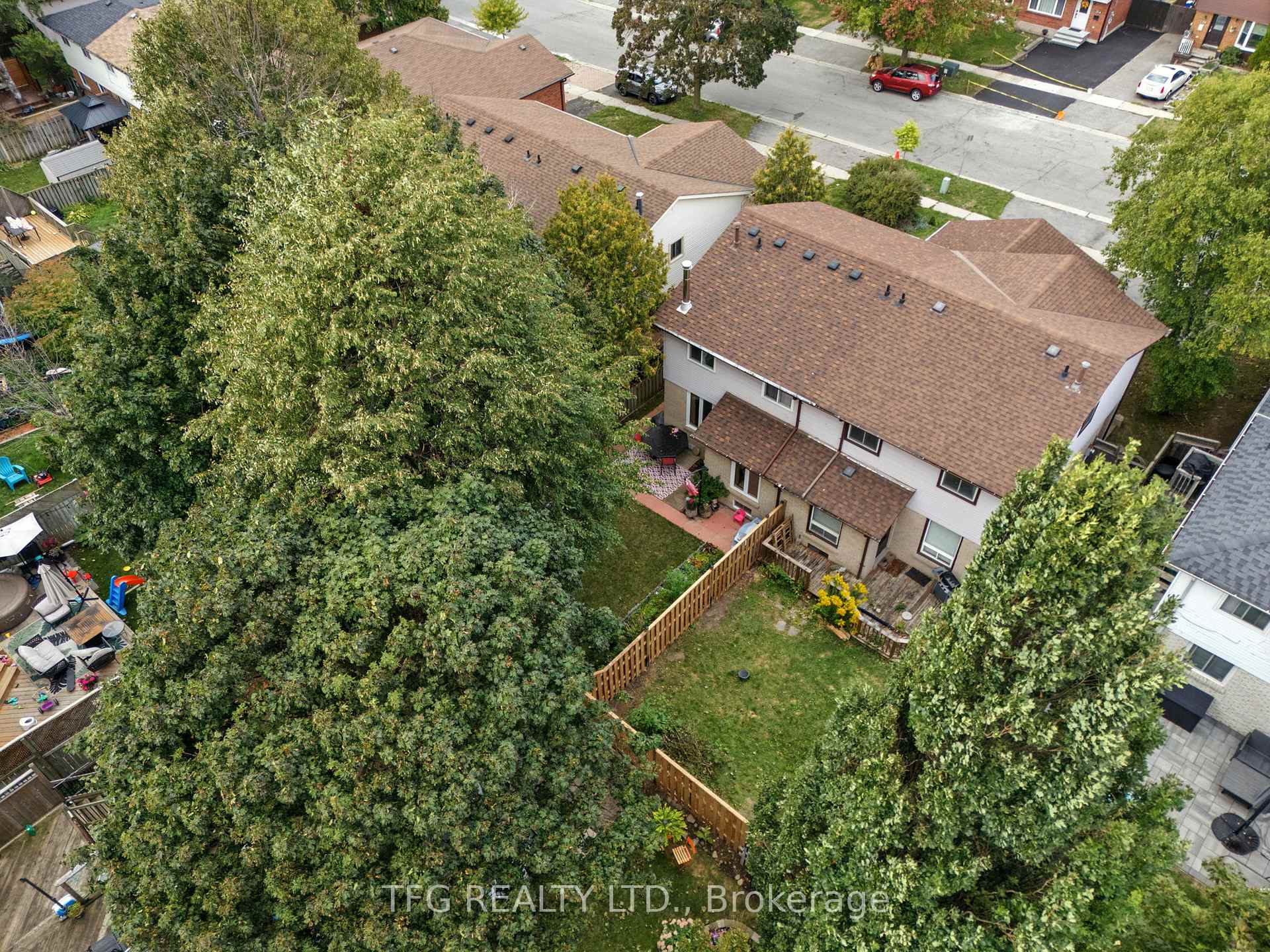Photo 25 of 1321 Cherrydown Drive, Oshawa, Donevan — HOMEH