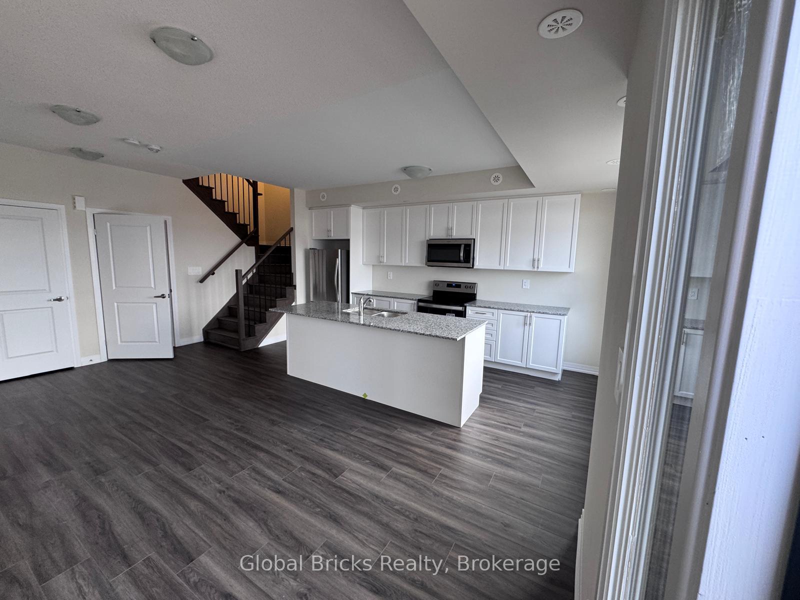 Photo 4 of Unit 109, 1565 Rose Way, Milton, Cobban — HOMEH