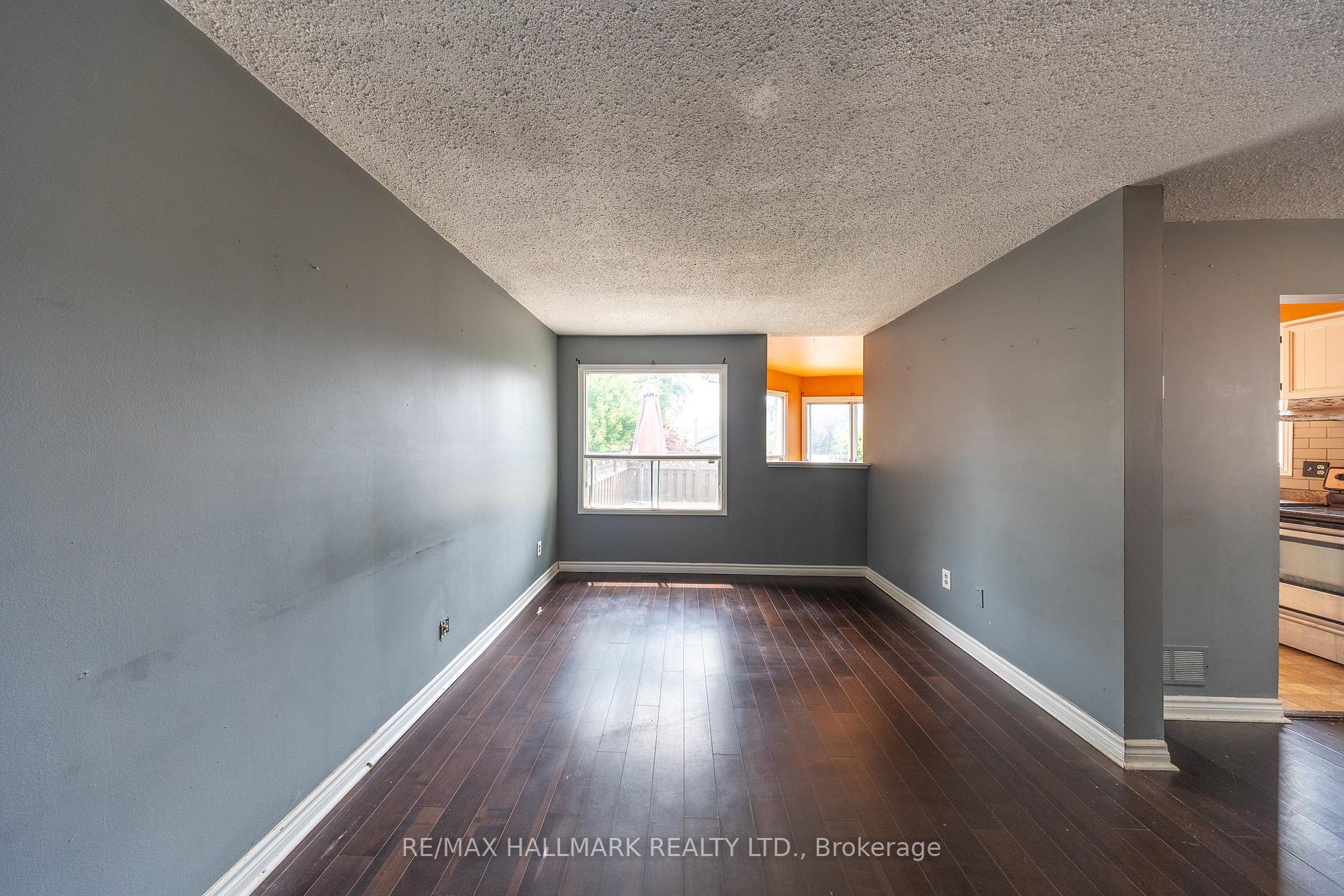 Photo 10 of 200 Adele Crescent, Oshawa, McLaughlin — HOMEH