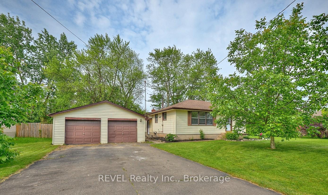 Photo 3 of 8076 Beaverdams Road, Niagara Falls, Ascot — HOMEH