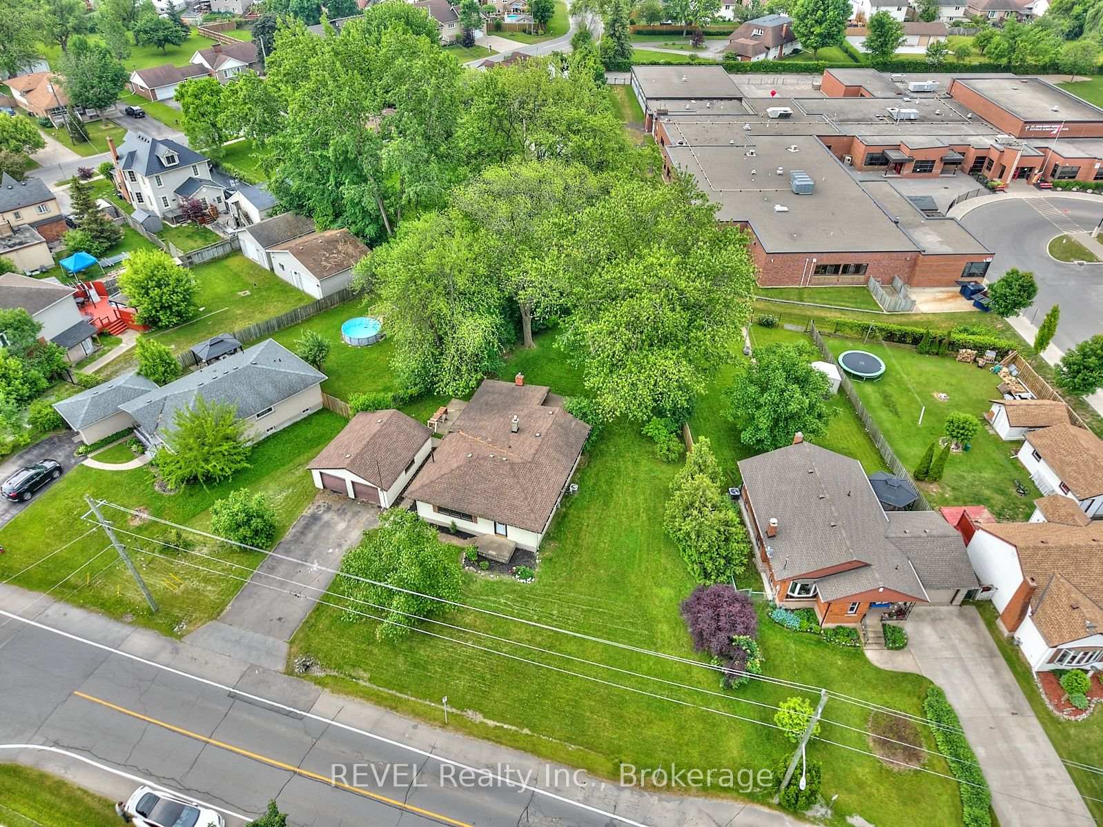 Photo 5 of 8076 Beaverdams Road, Niagara Falls, Ascot — HOMEH
