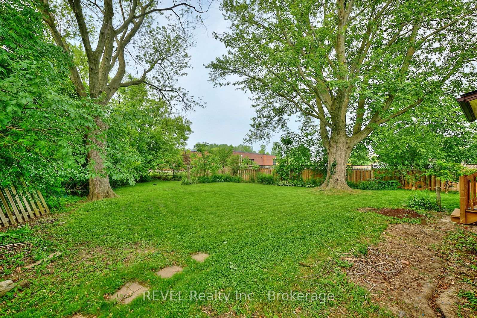 Photo 26 of 8076 Beaverdams Road, Niagara Falls, Ascot — HOMEH