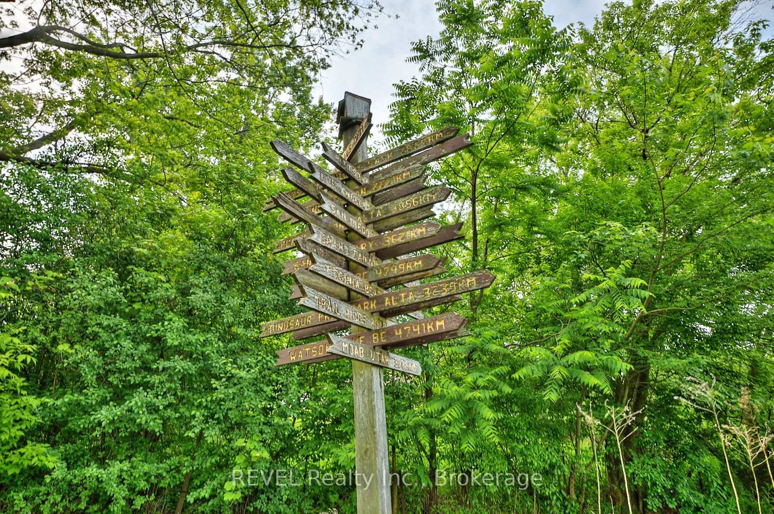 Photo 27 of 8076 Beaverdams Road, Niagara Falls, Ascot — HOMEH