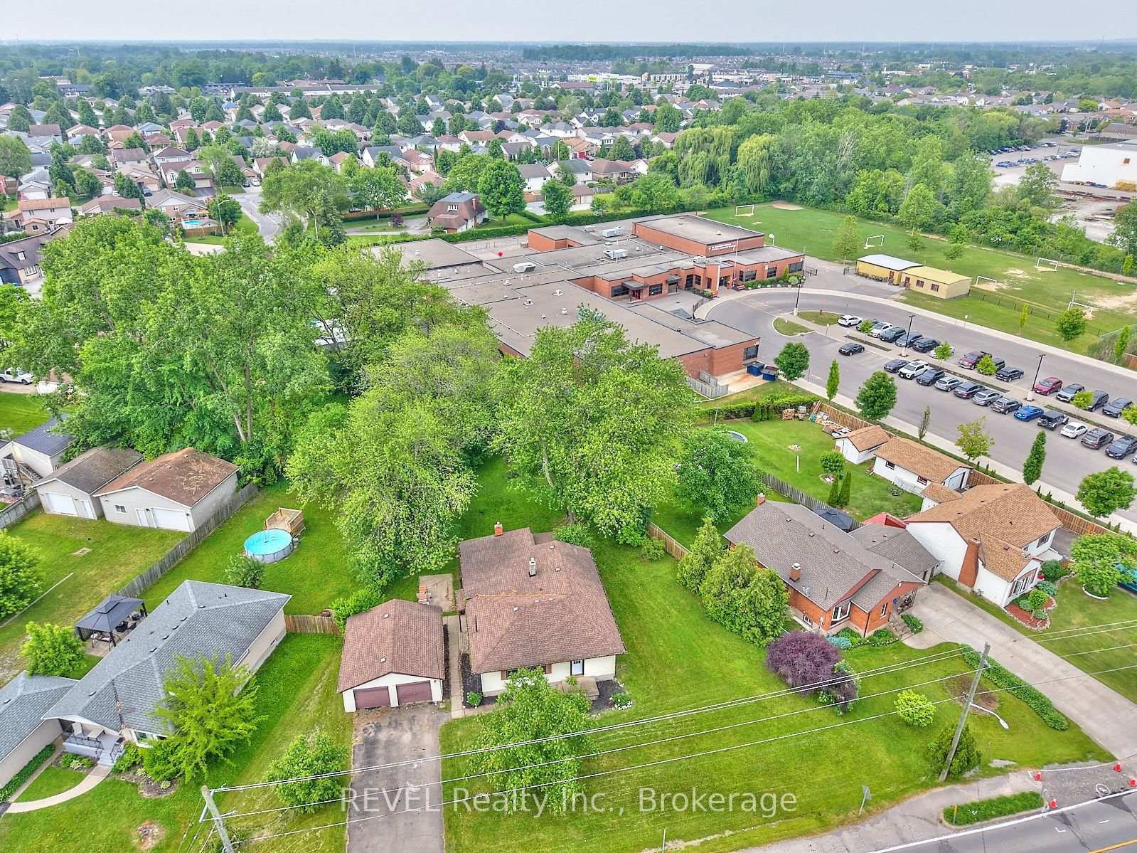 Photo 35 of 8076 Beaverdams Road, Niagara Falls, Ascot — HOMEH