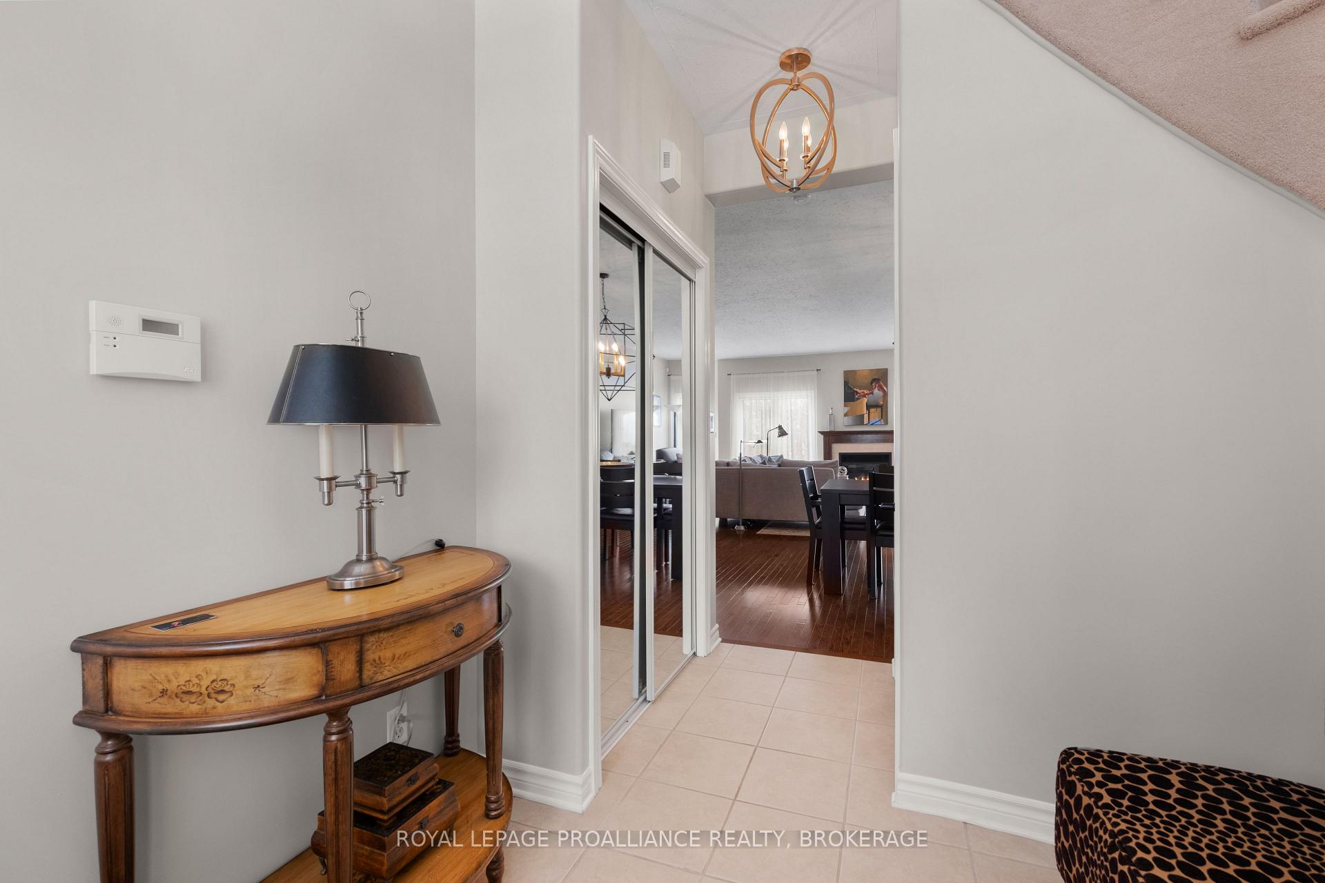Photo 4 of 851 Lotus Avenue, Kingston, Kingston East (Incl Barret Crt) — HOMEH