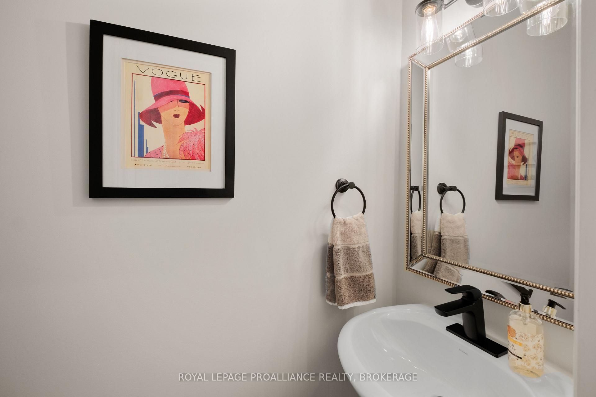Photo 14 of 851 Lotus Avenue, Kingston, Kingston East (Incl Barret Crt) — HOMEH