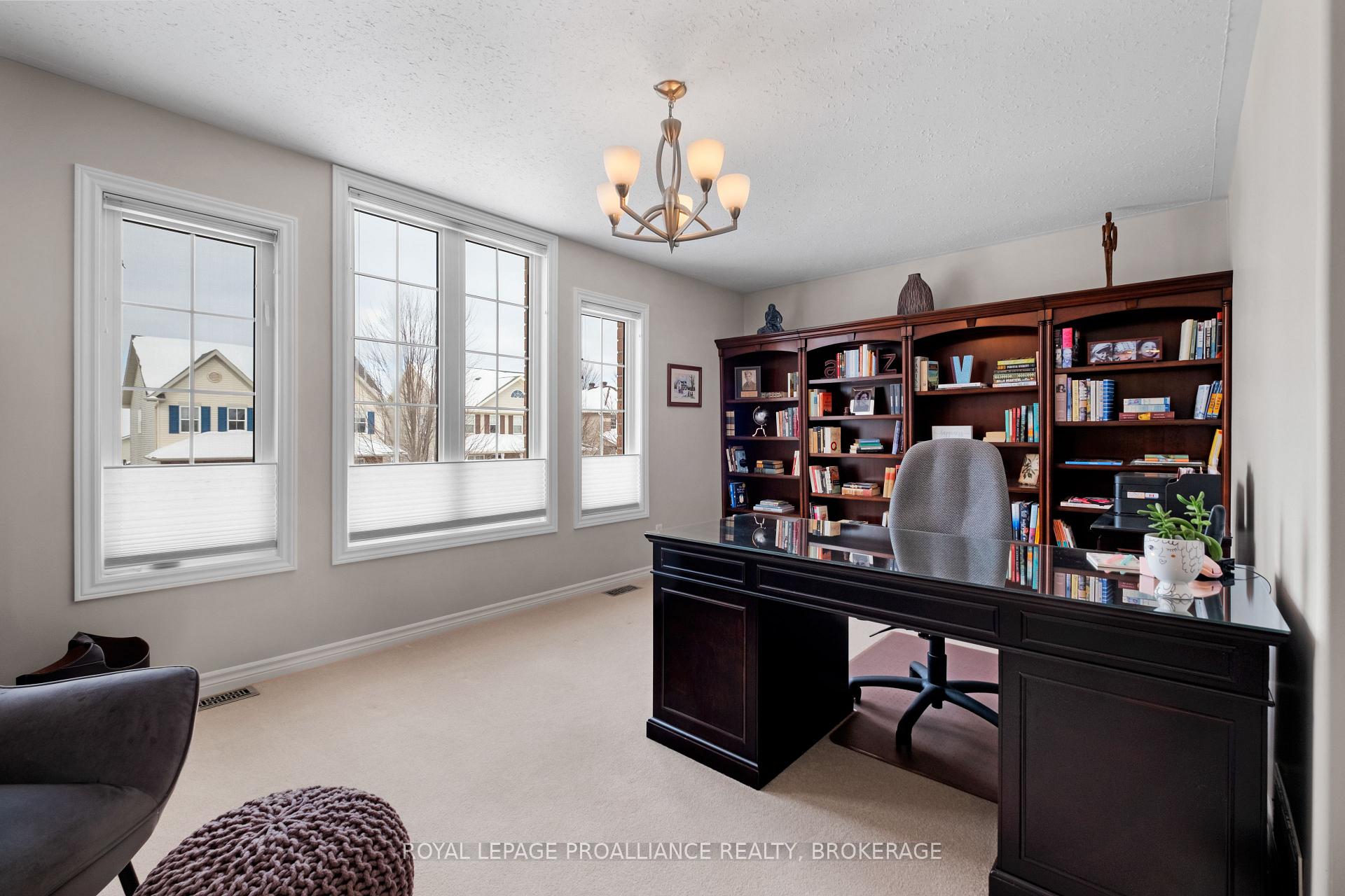 Photo 16 of 851 Lotus Avenue, Kingston, Kingston East (Incl Barret Crt) — HOMEH