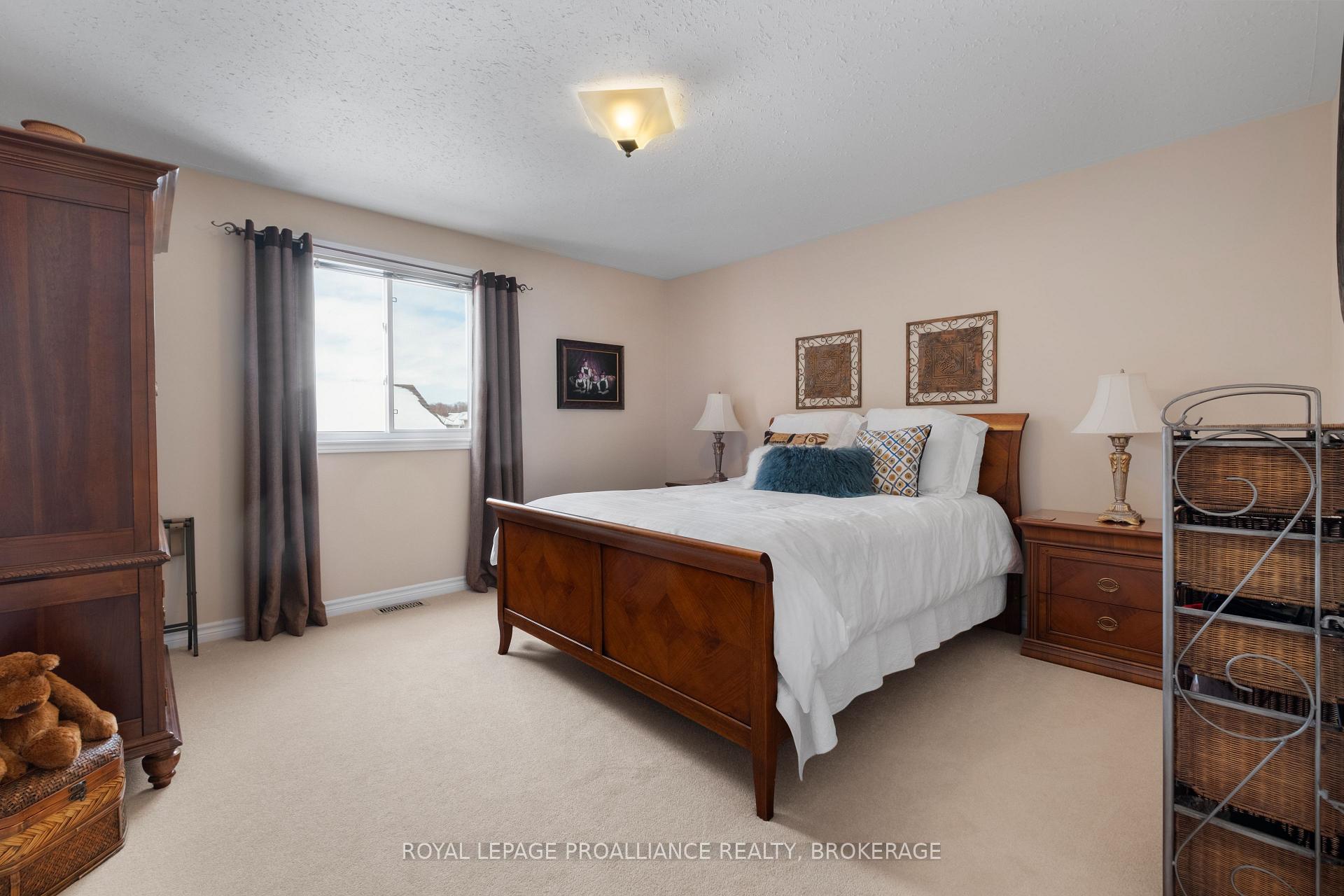 Photo 22 of 851 Lotus Avenue, Kingston, Kingston East (Incl Barret Crt) — HOMEH