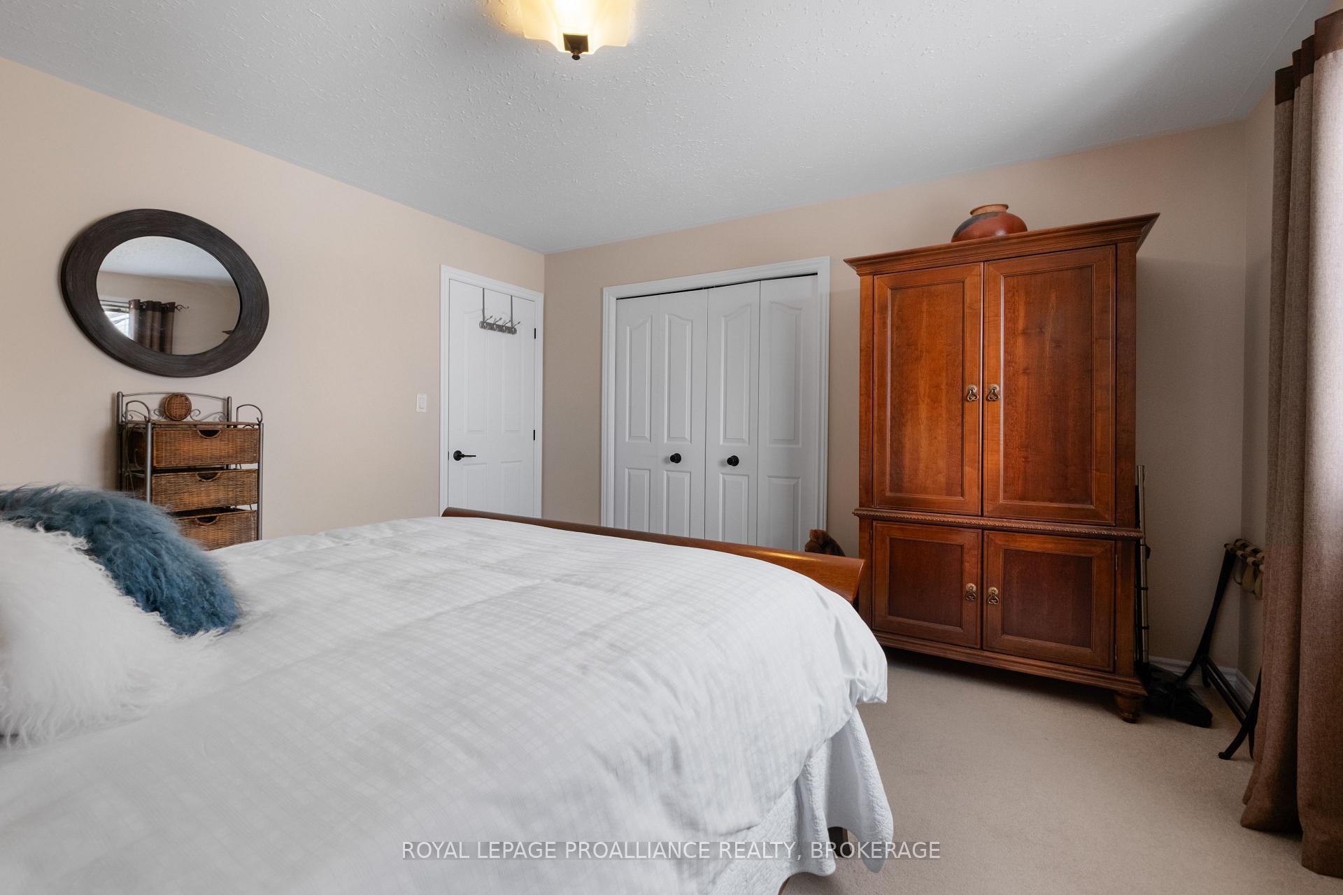 Photo 23 of 851 Lotus Avenue, Kingston, Kingston East (Incl Barret Crt) — HOMEH