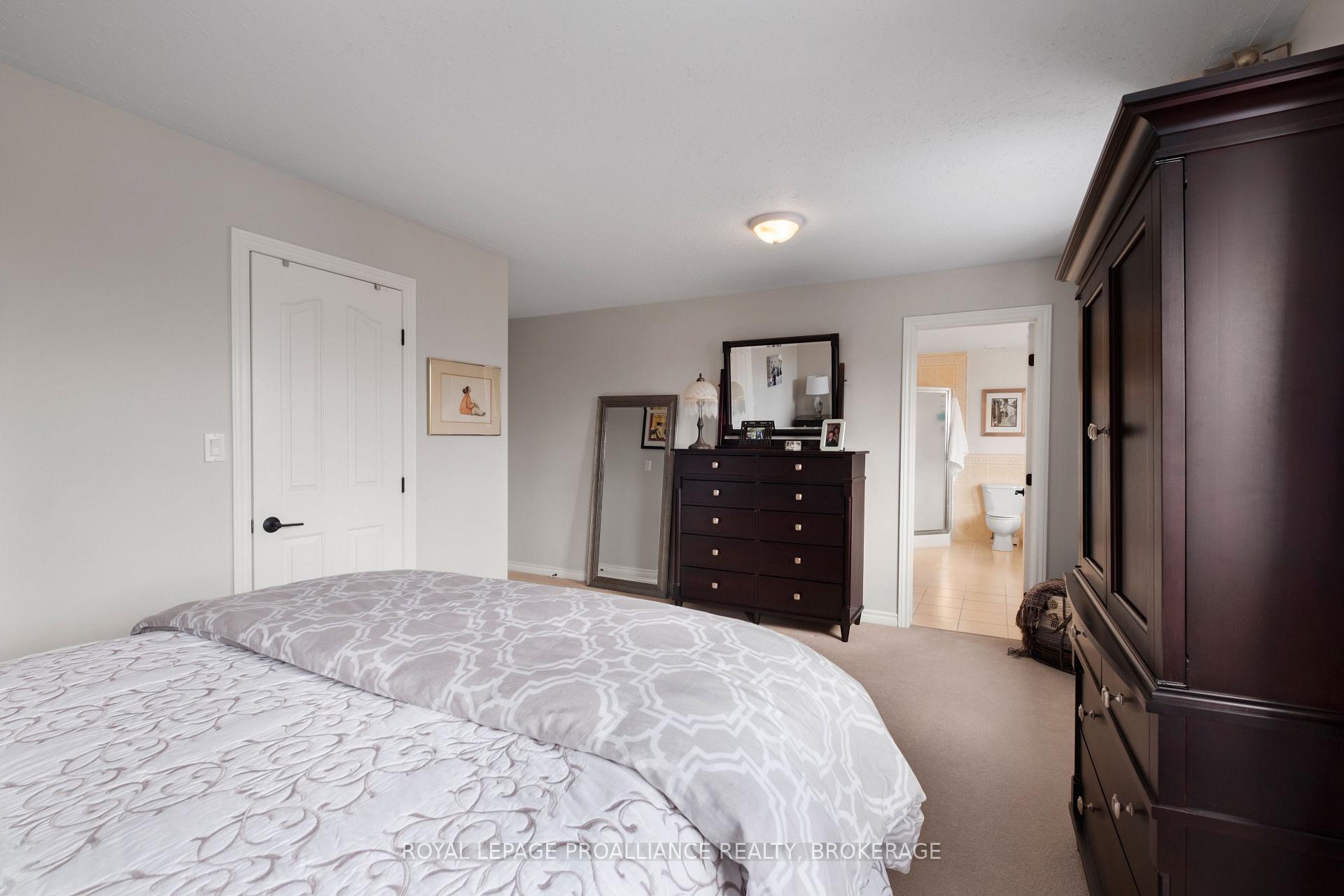 Photo 25 of 851 Lotus Avenue, Kingston, Kingston East (Incl Barret Crt) — HOMEH