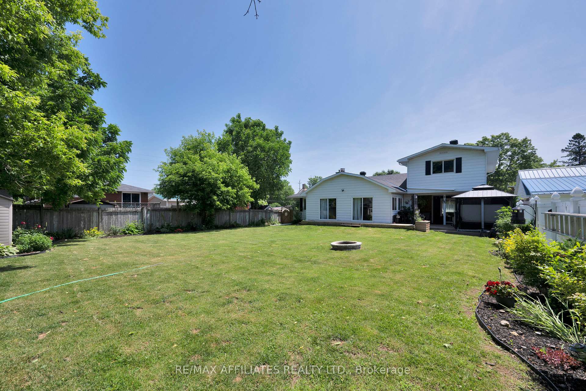 Photo 6 of 728 James Street W, Prescott — HOMEH