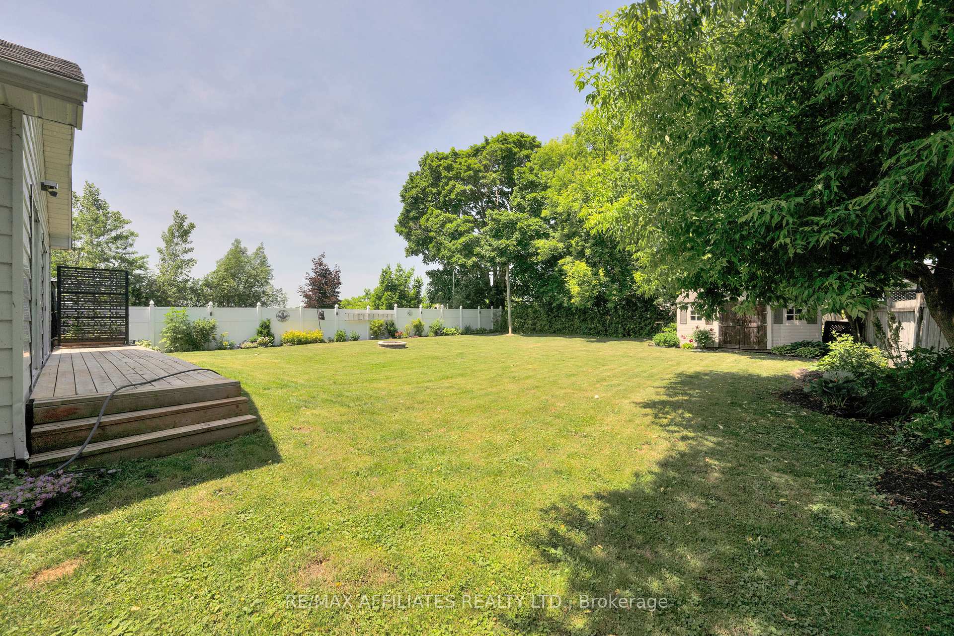 Photo 12 of 728 James Street W, Prescott — HOMEH
