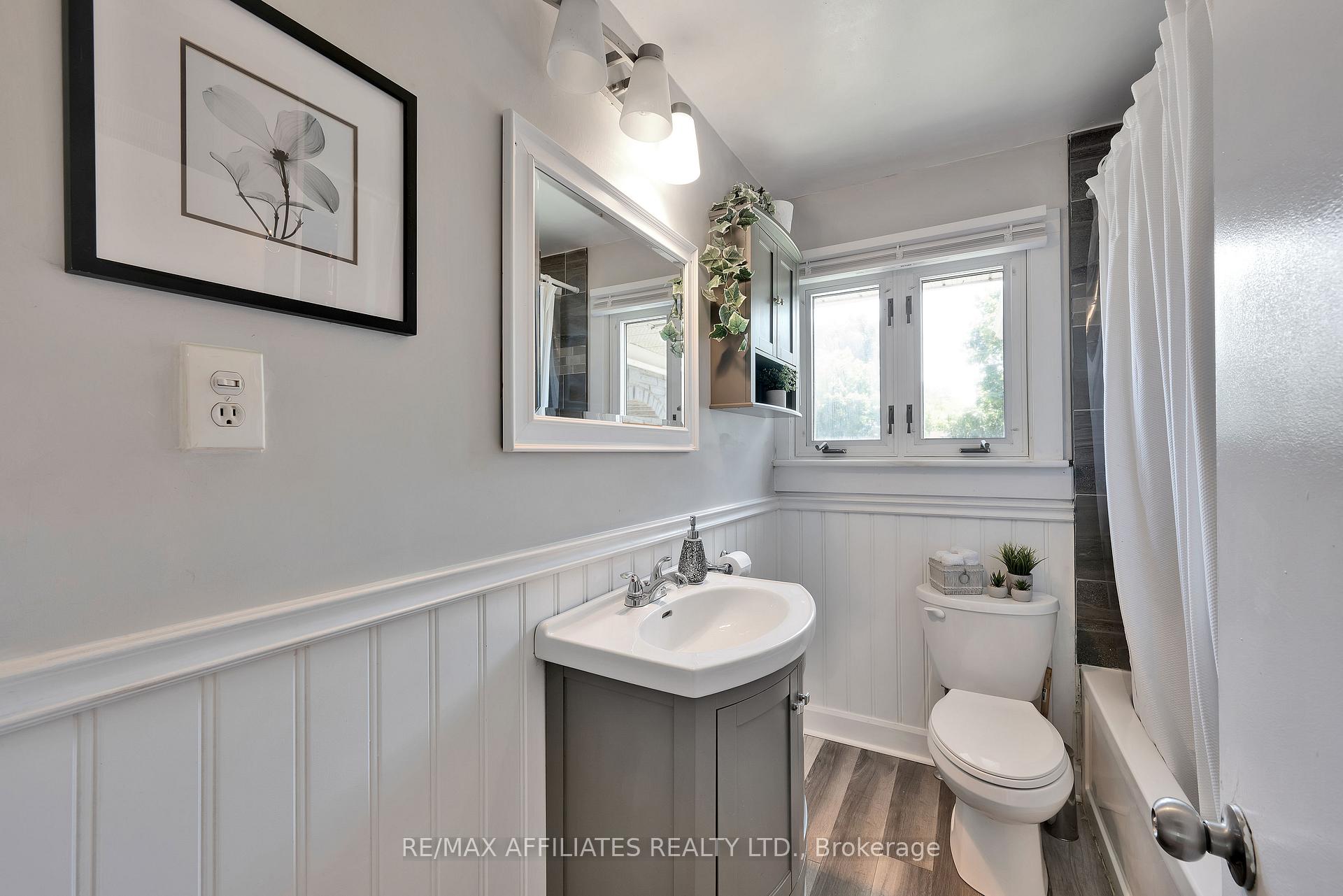 Photo 15 of 728 James Street W, Prescott — HOMEH