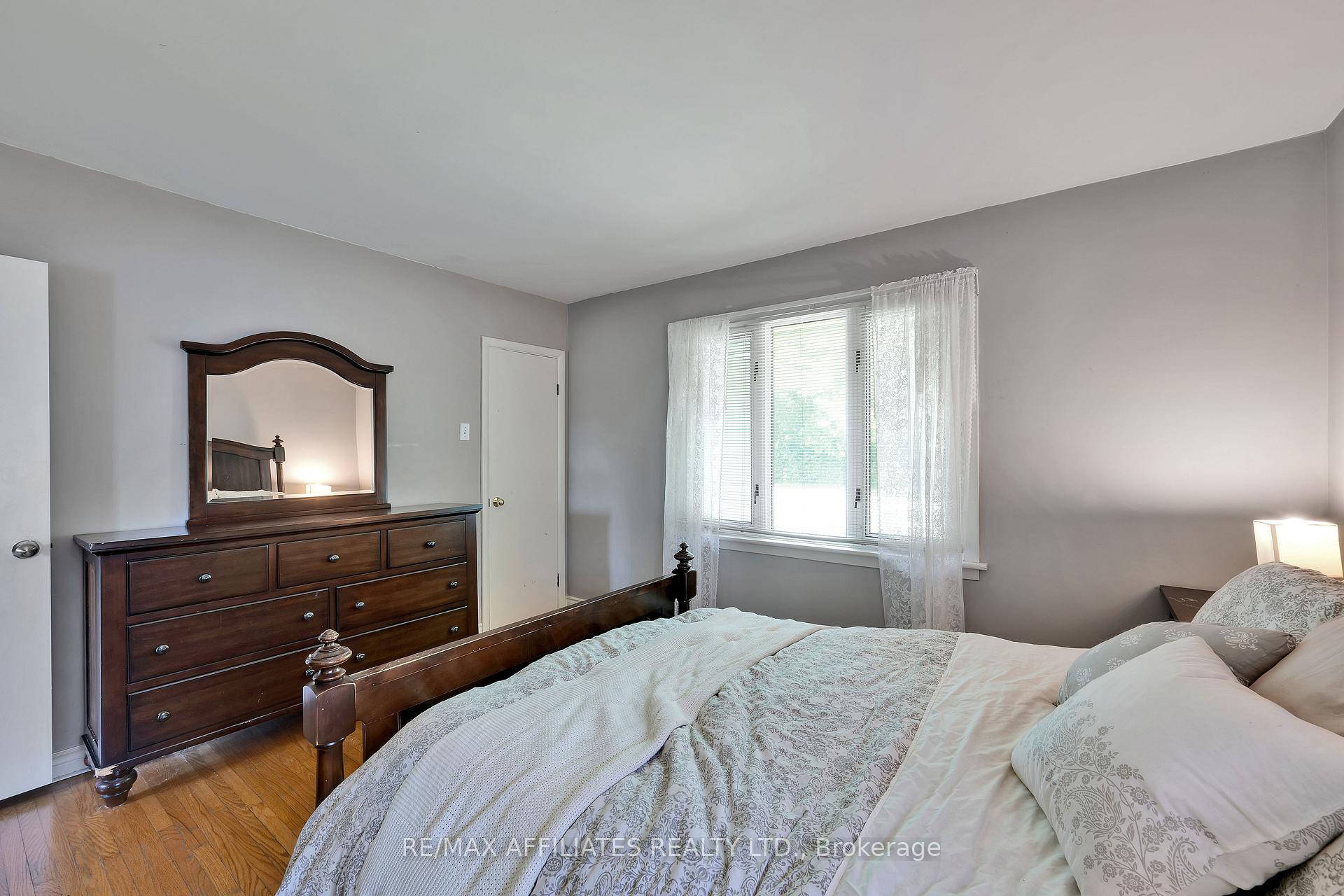 Photo 21 of 728 James Street W, Prescott — HOMEH