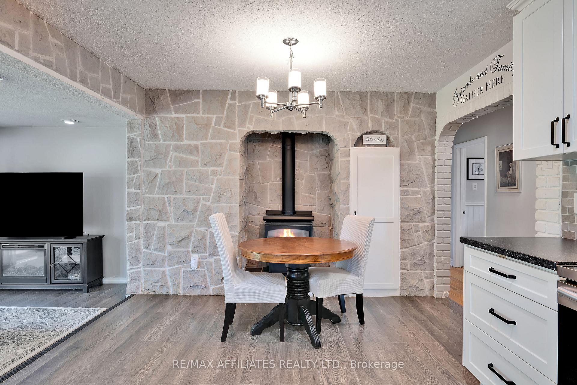 Photo 26 of 728 James Street W, Prescott — HOMEH