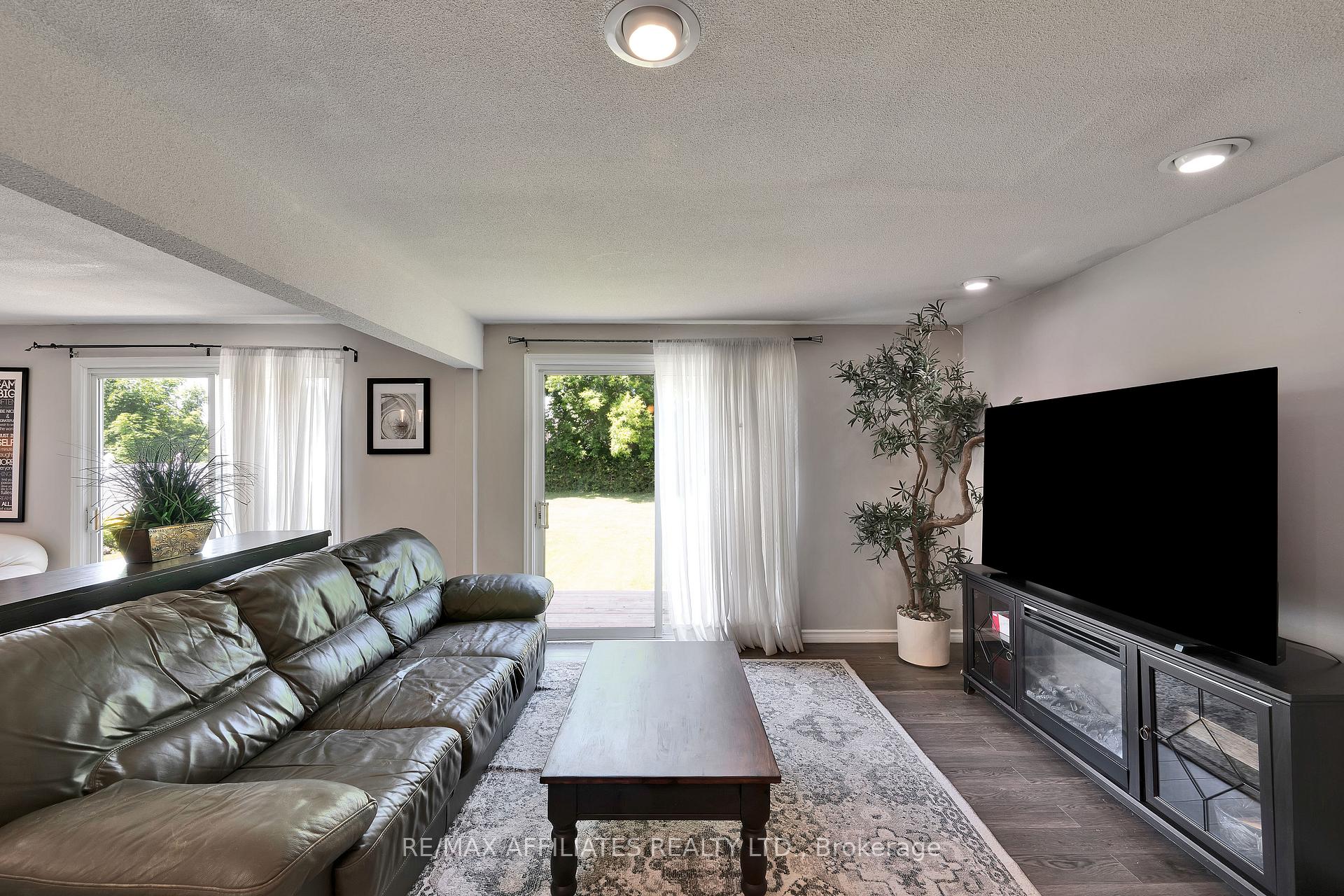 Photo 35 of 728 James Street W, Prescott — HOMEH
