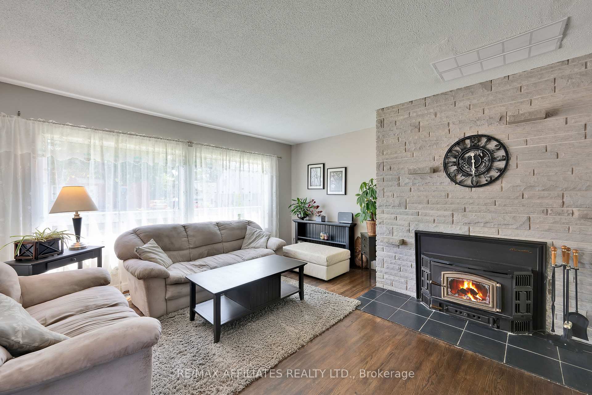 Photo 39 of 728 James Street W, Prescott — HOMEH
