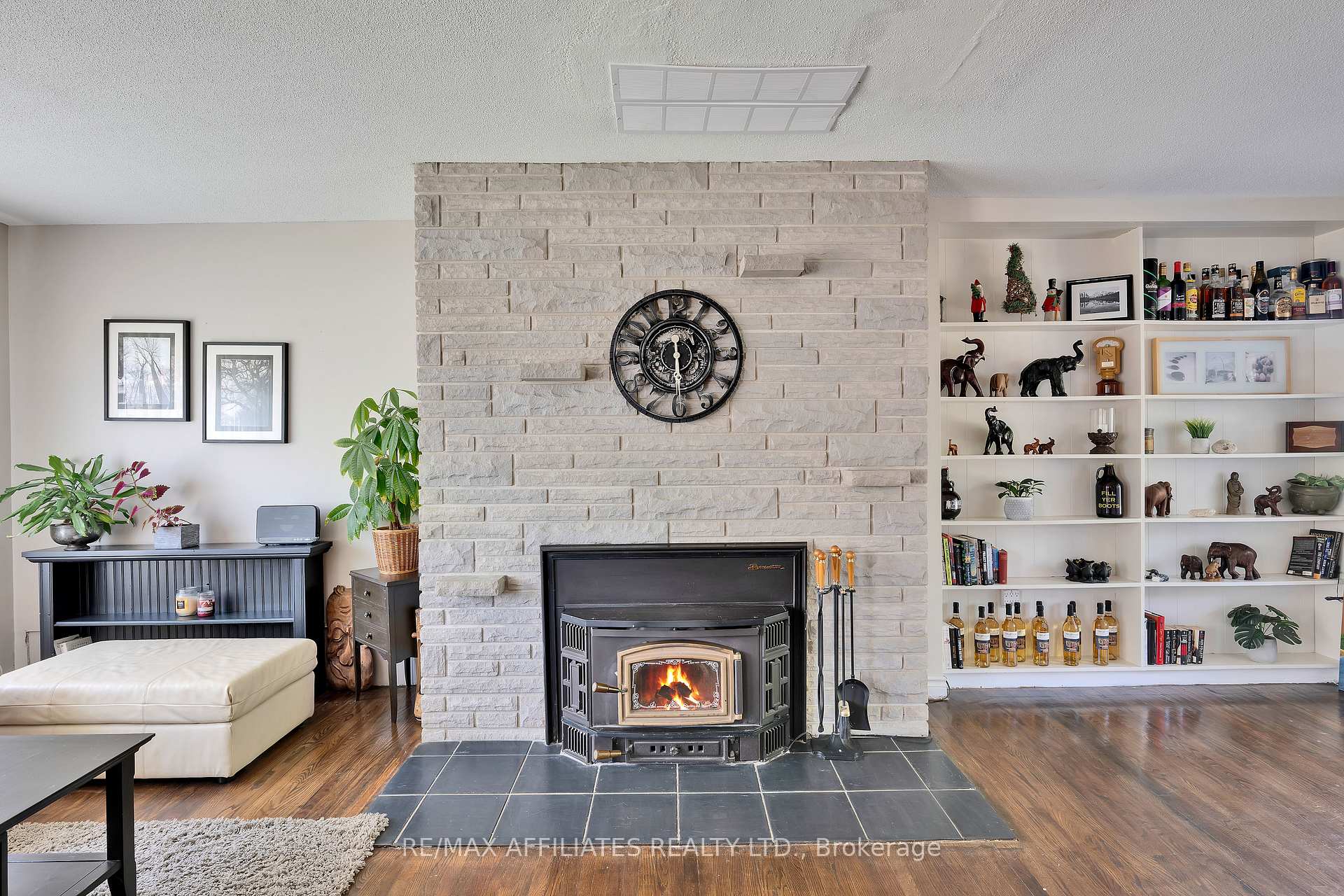 Photo 41 of 728 James Street W, Prescott — HOMEH