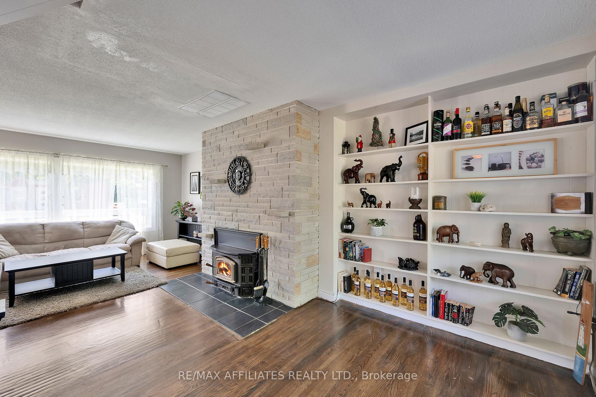 Photo 44 of 728 James Street W, Prescott — HOMEH