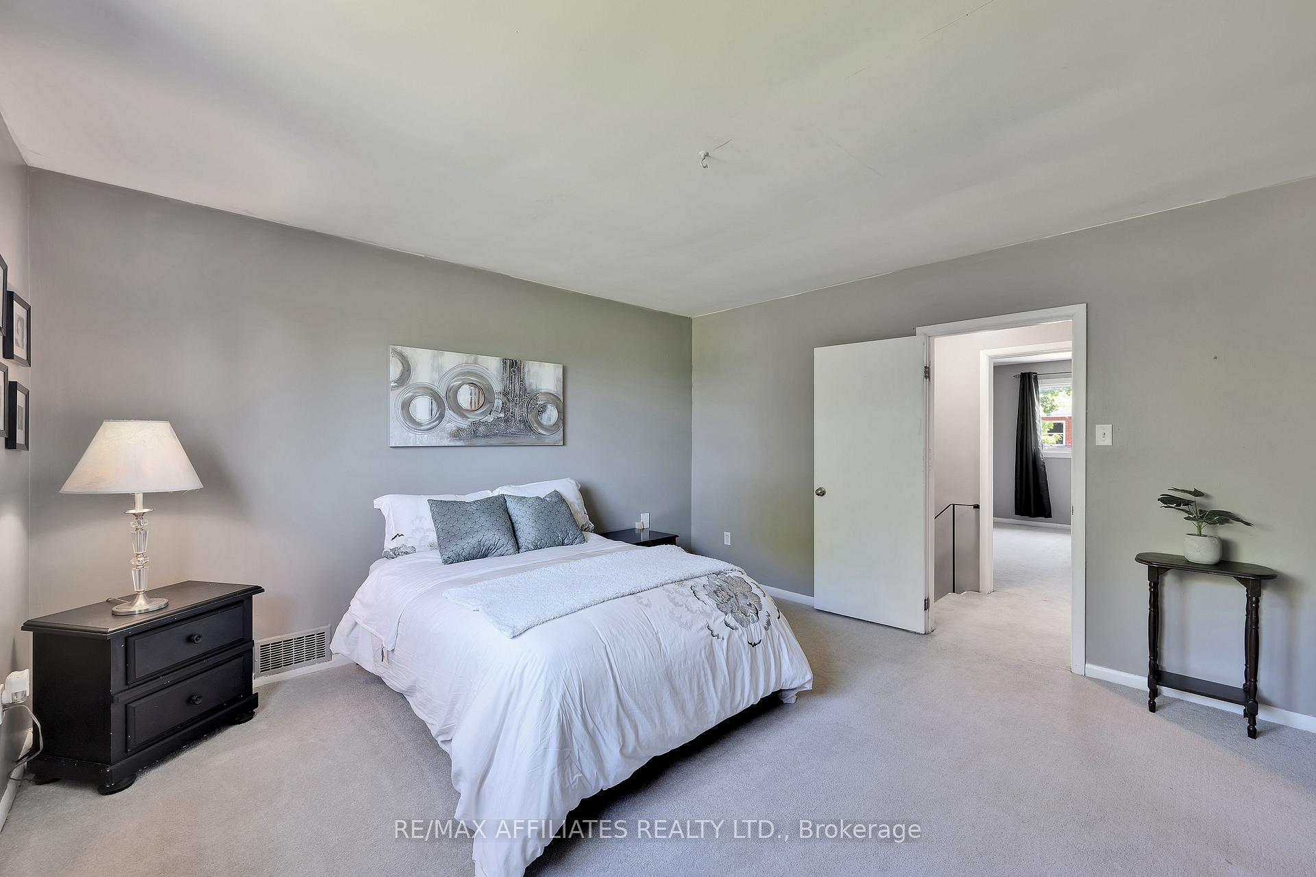 Photo 47 of 728 James Street W, Prescott — HOMEH