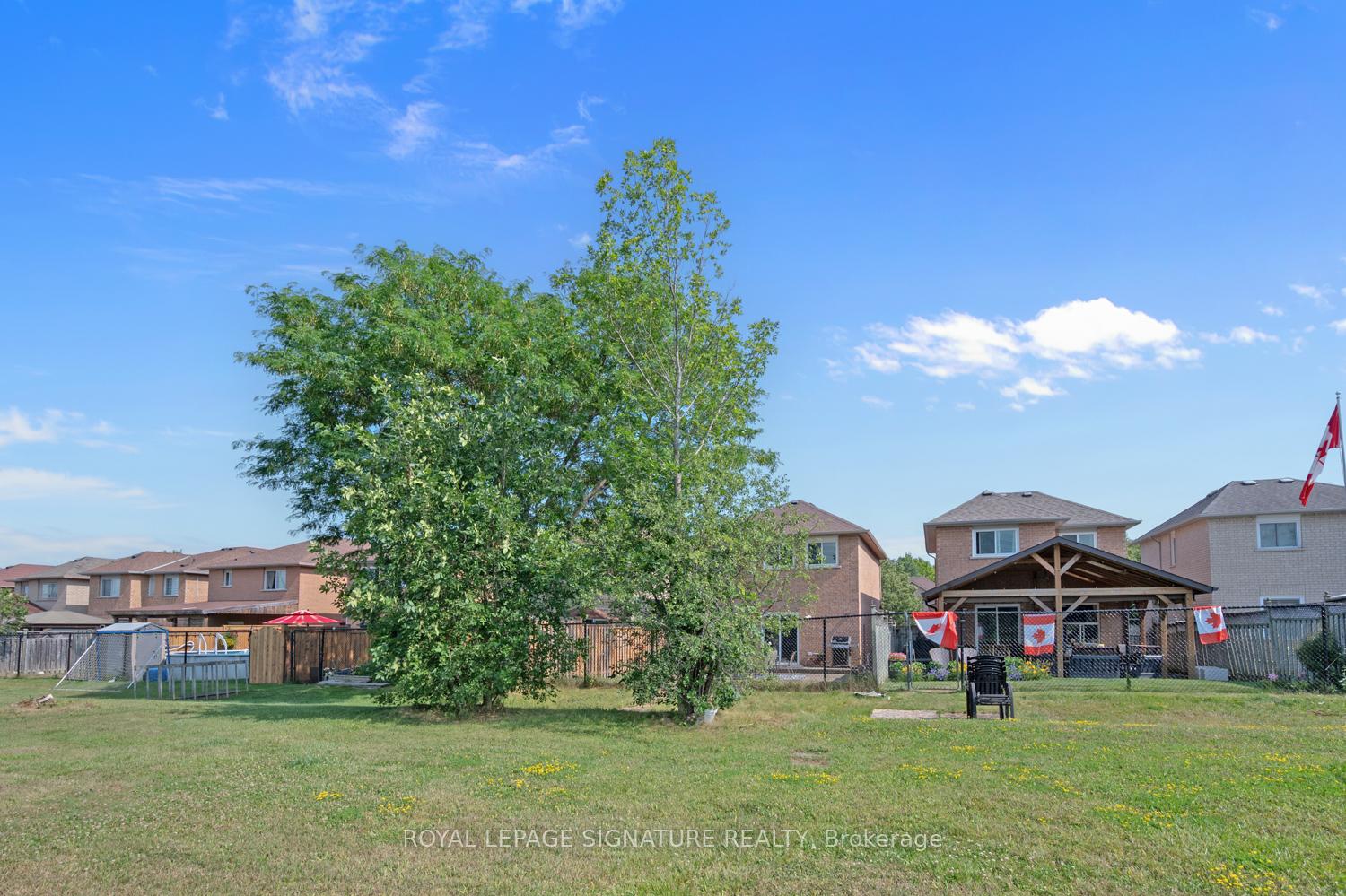 Photo 4 of 1132 Gossamer Drive, Pickering, Liverpool — HOMEH