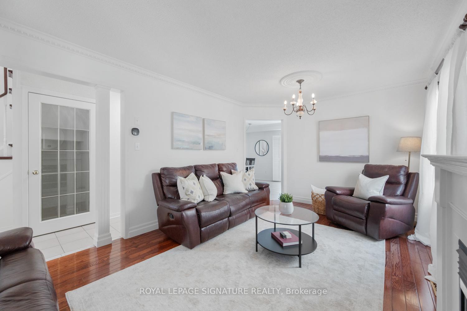 Photo 10 of 1132 Gossamer Drive, Pickering, Liverpool — HOMEH