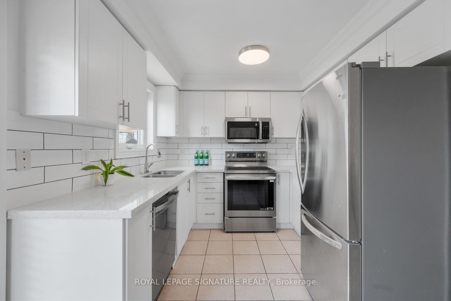 Photo 15 of 1132 Gossamer Drive, Pickering, Liverpool — HOMEH
