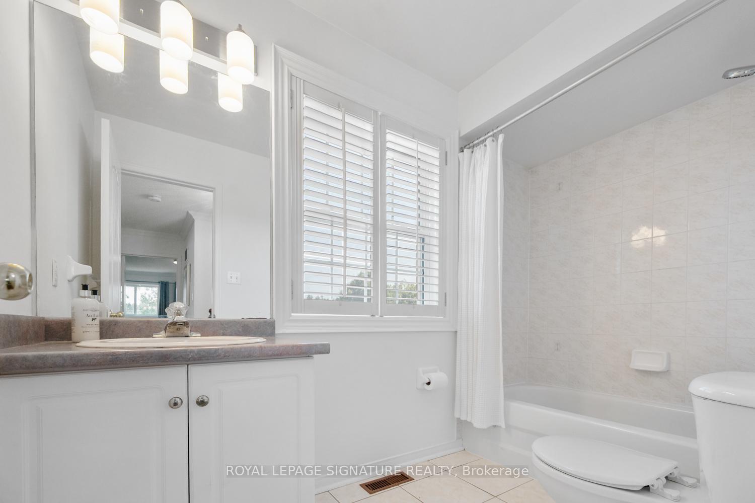 Photo 25 of 1132 Gossamer Drive, Pickering, Liverpool — HOMEH