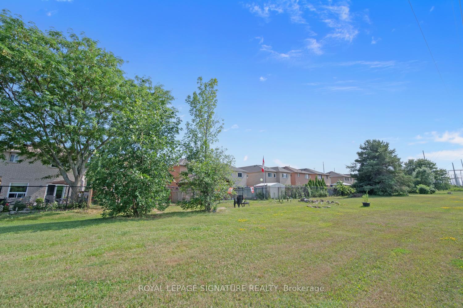 Photo 35 of 1132 Gossamer Drive, Pickering, Liverpool — HOMEH