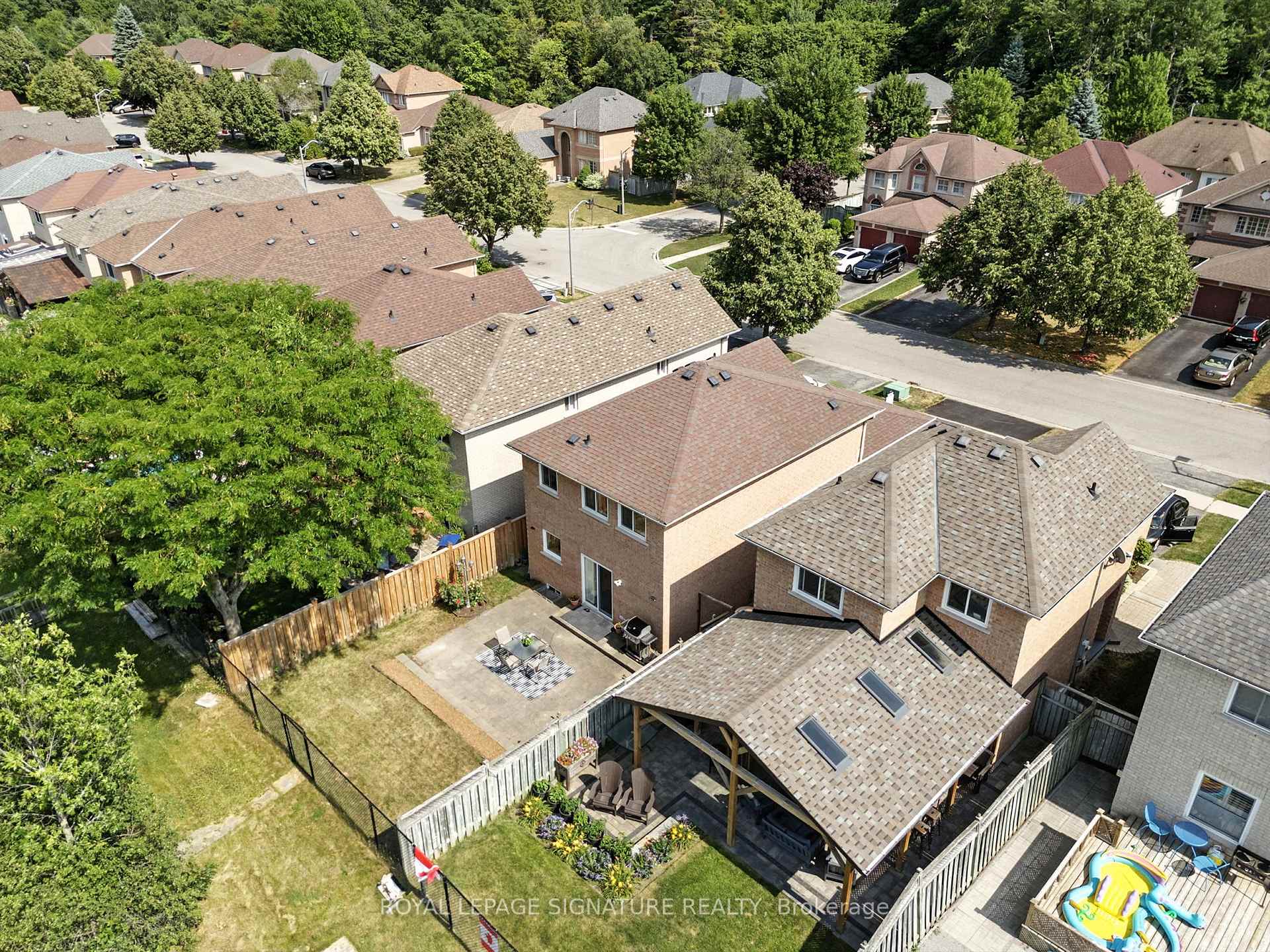 Photo 37 of 1132 Gossamer Drive, Pickering, Liverpool — HOMEH